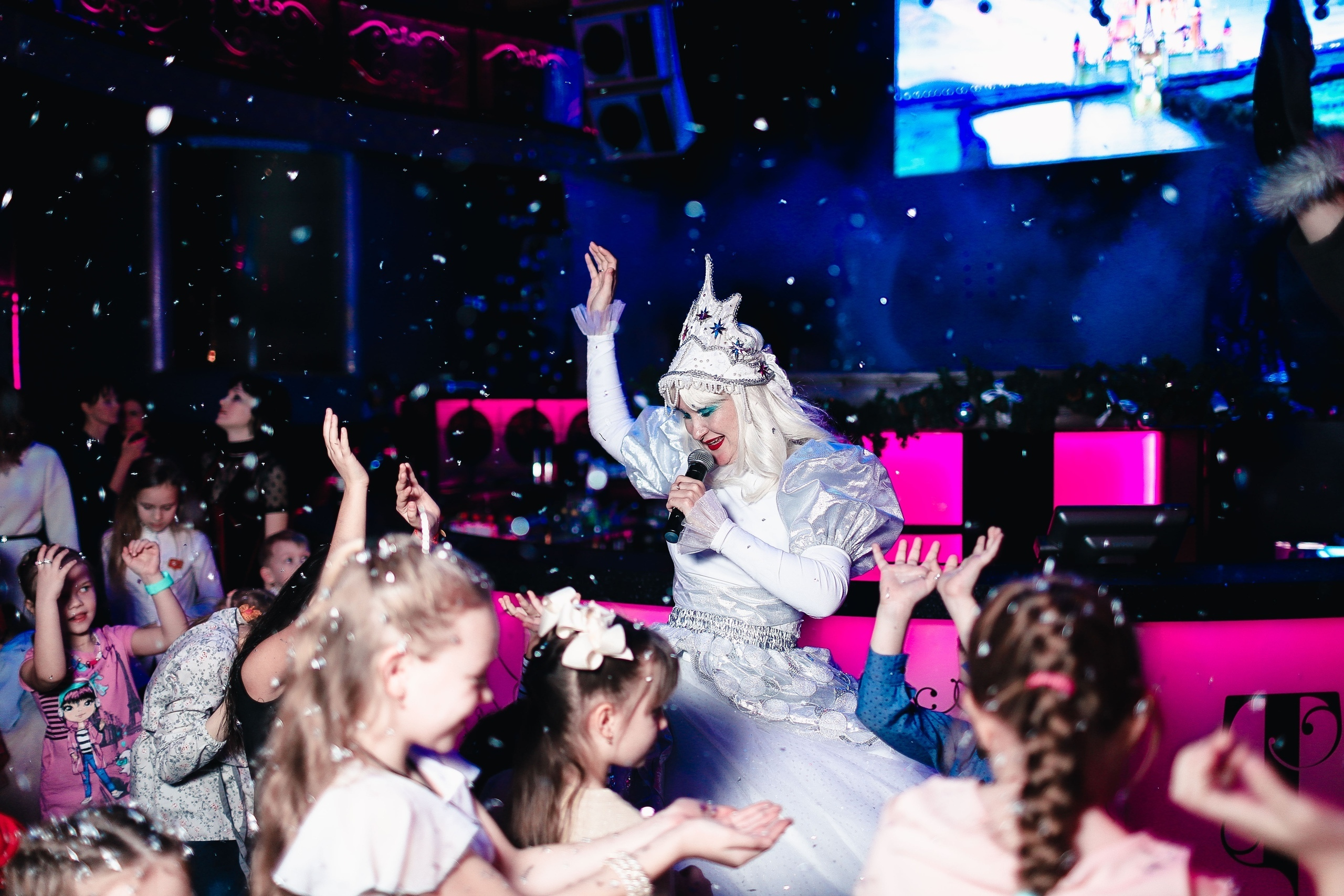 Весело. Бал. Фотограф Томск Скавронский Даниил