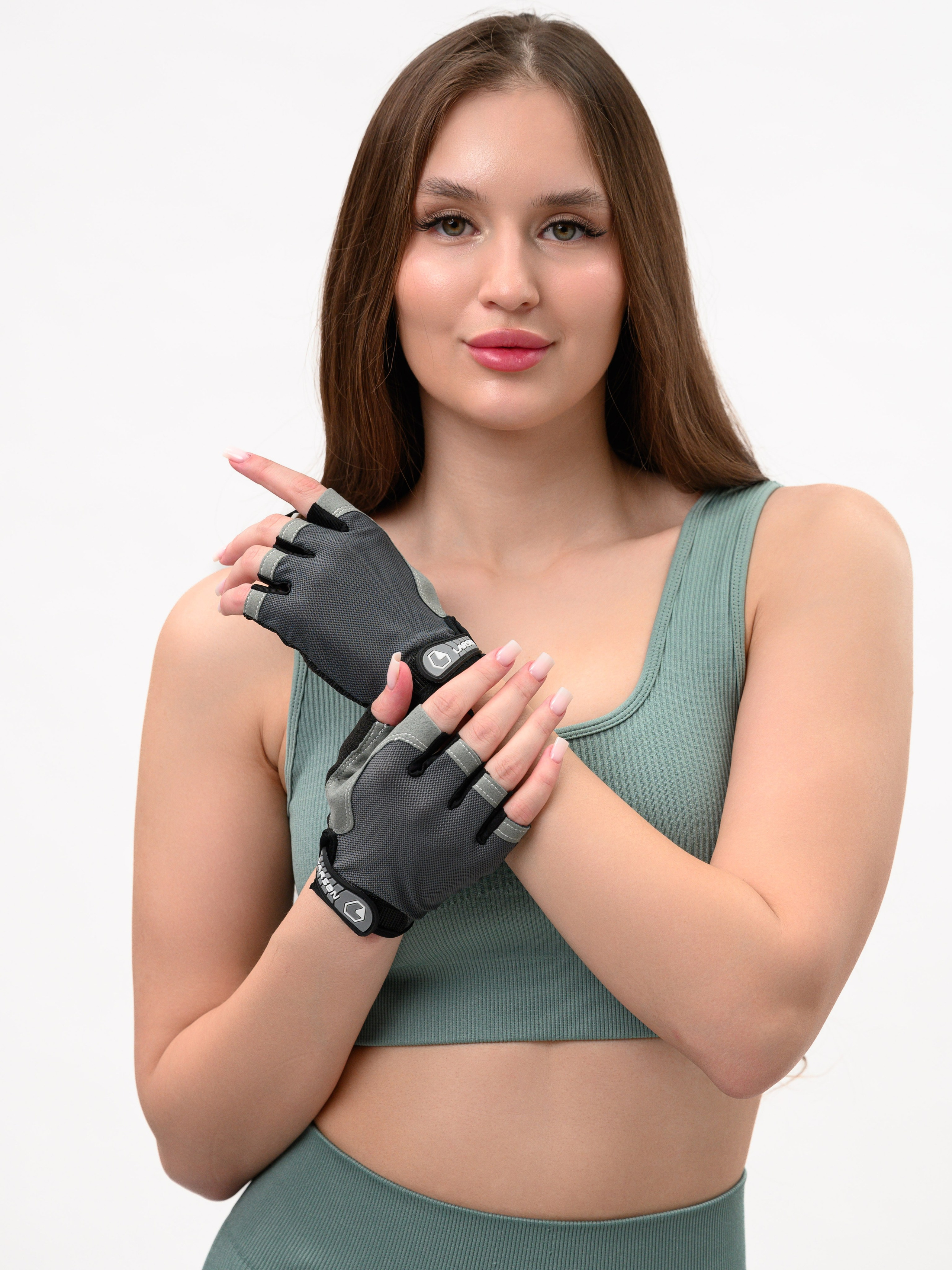 Каталог Девушки. Студия рекламной и предметной съемки товаров WELKO Studio