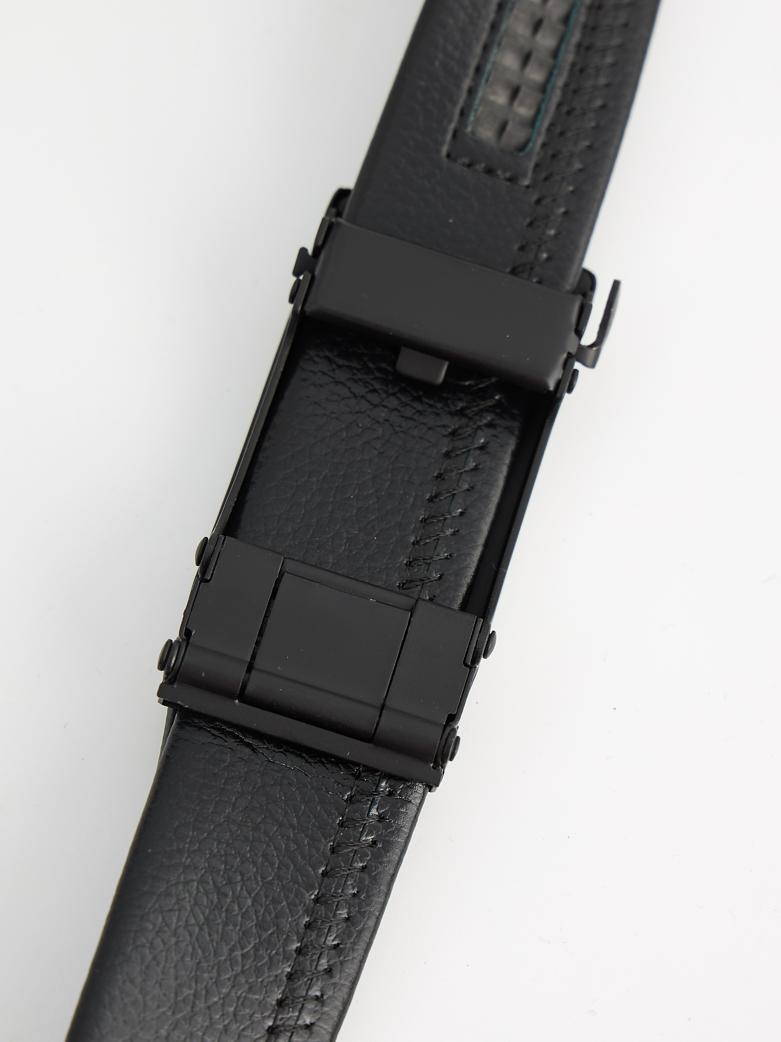 Фотосъемка ремней для маркетплейсов. Алексей Темнов — фотограф в Пятигорске