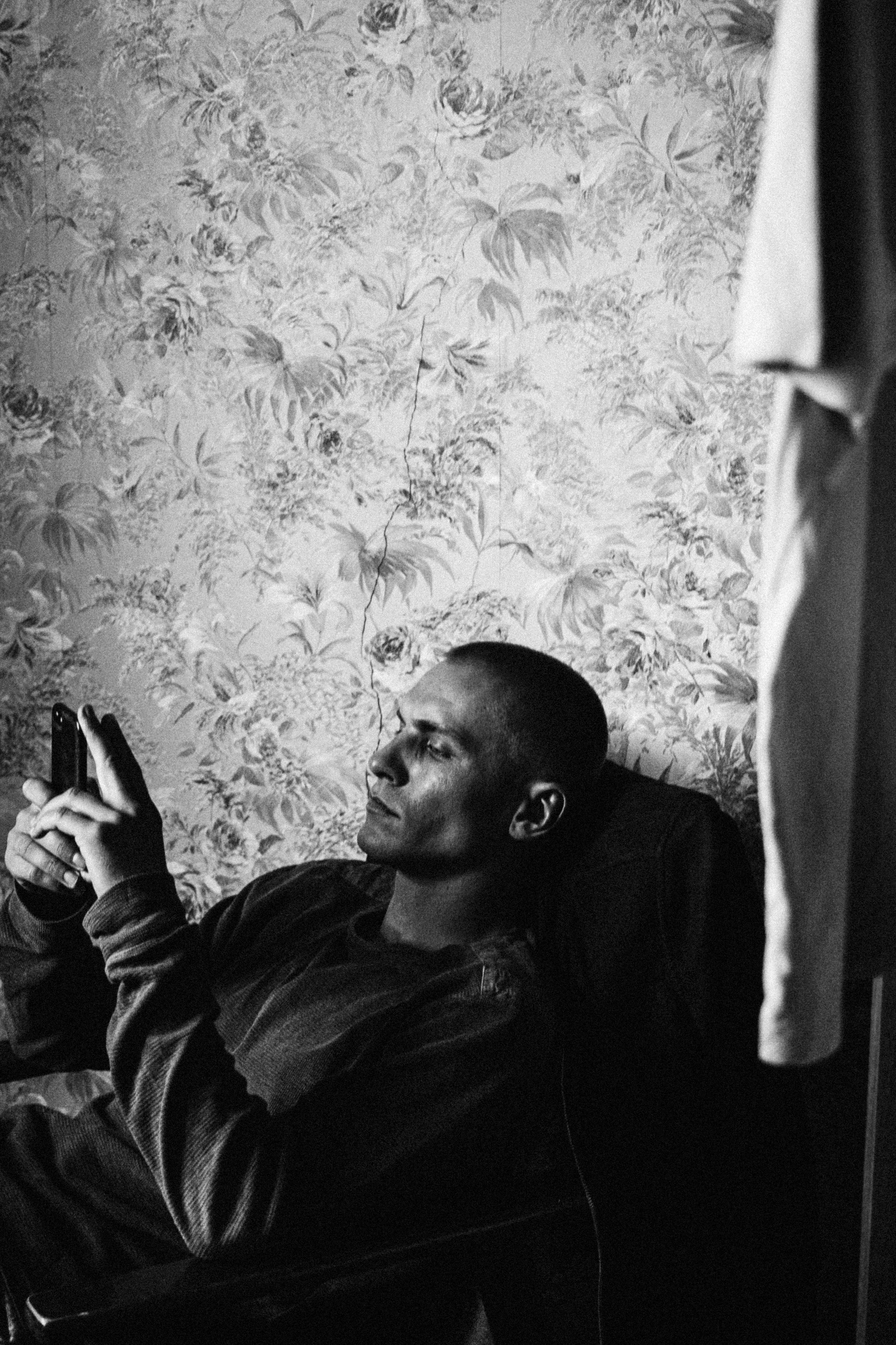 Behind the scenes. Portrait and backstage photographer Nina Crane