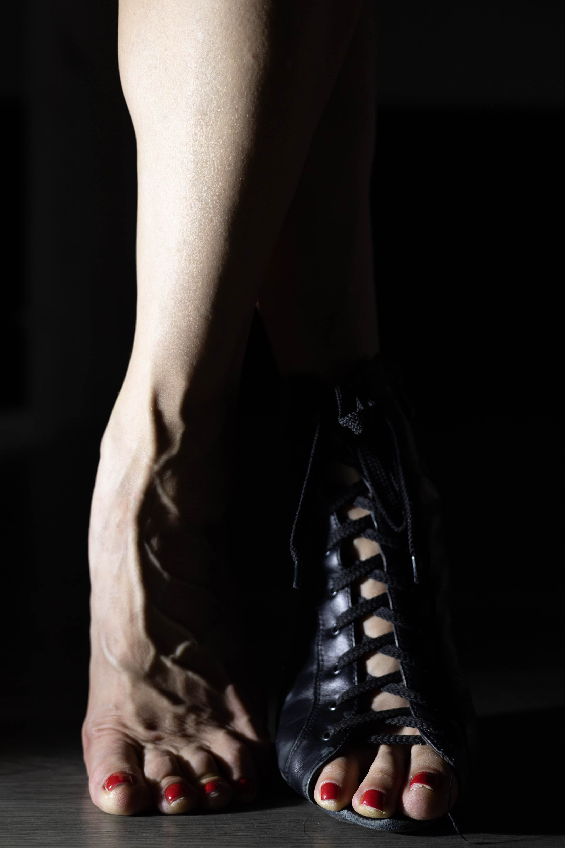 Behind. ITMAG.ME | Visual Art