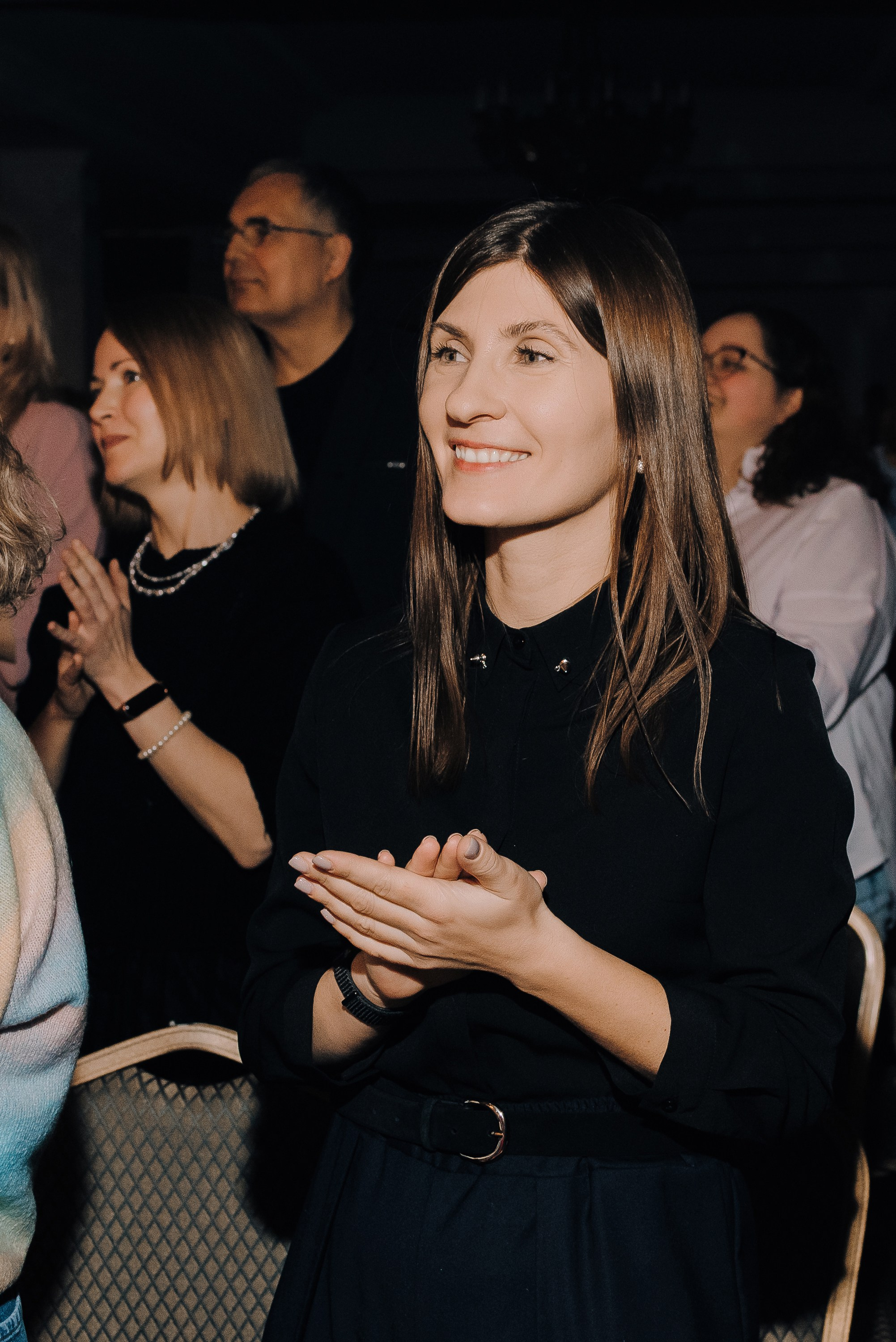 СПЕКТАКЛЬ «ВОЛШЕБНЫЕ ОЧКИ» ОПТИК-ЦЕНТР. Репортажный фотограф Зуев Роман г. Челябинск