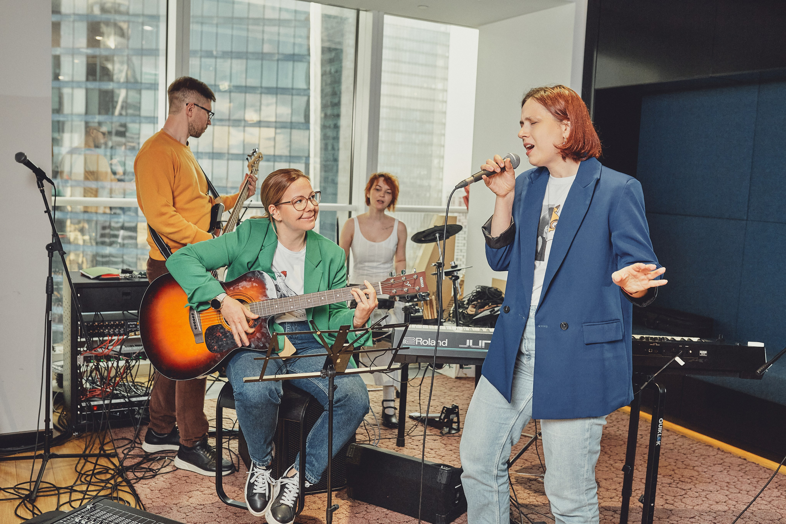 Съёмка в офисе Japan Tobacco International