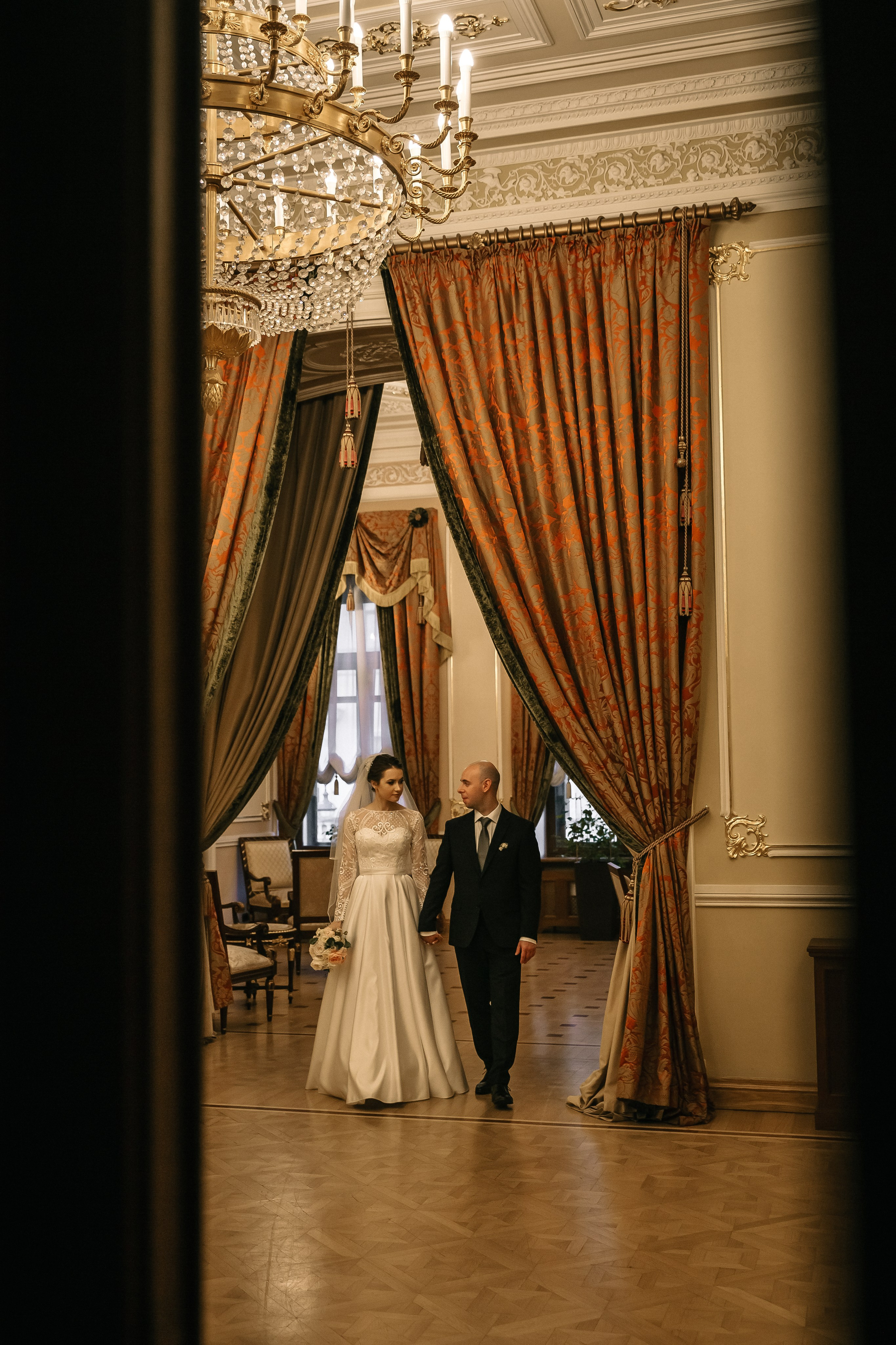 ОКТЯБРЬ | Дворец № 1 Талион, Особняк военного министра. Свадебный фотограф в Санкт-Петербурге Полина Корзухина