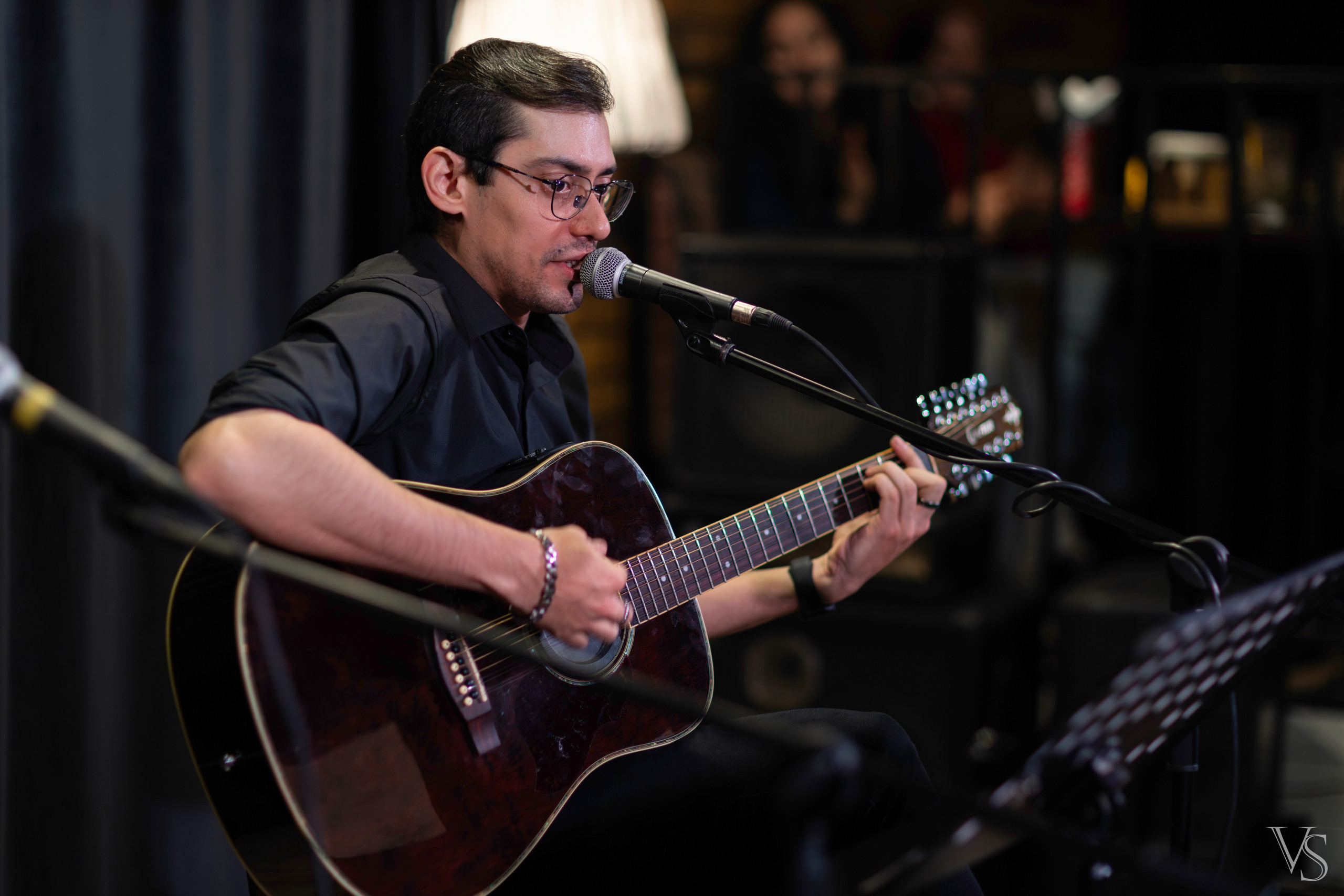 Квартирник Руслана Багирова. Фотограф Виктор Степанов