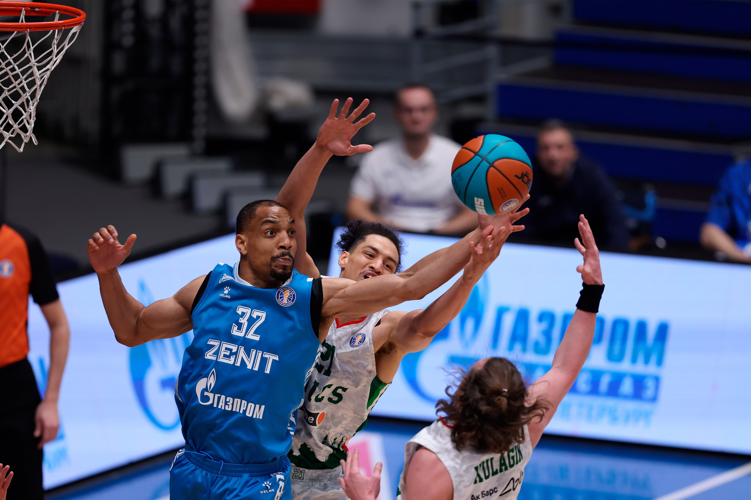 БК Зенит — БК Уникс 13.02.2025. Спортивный и репортажный фотограф Антон Тереханов