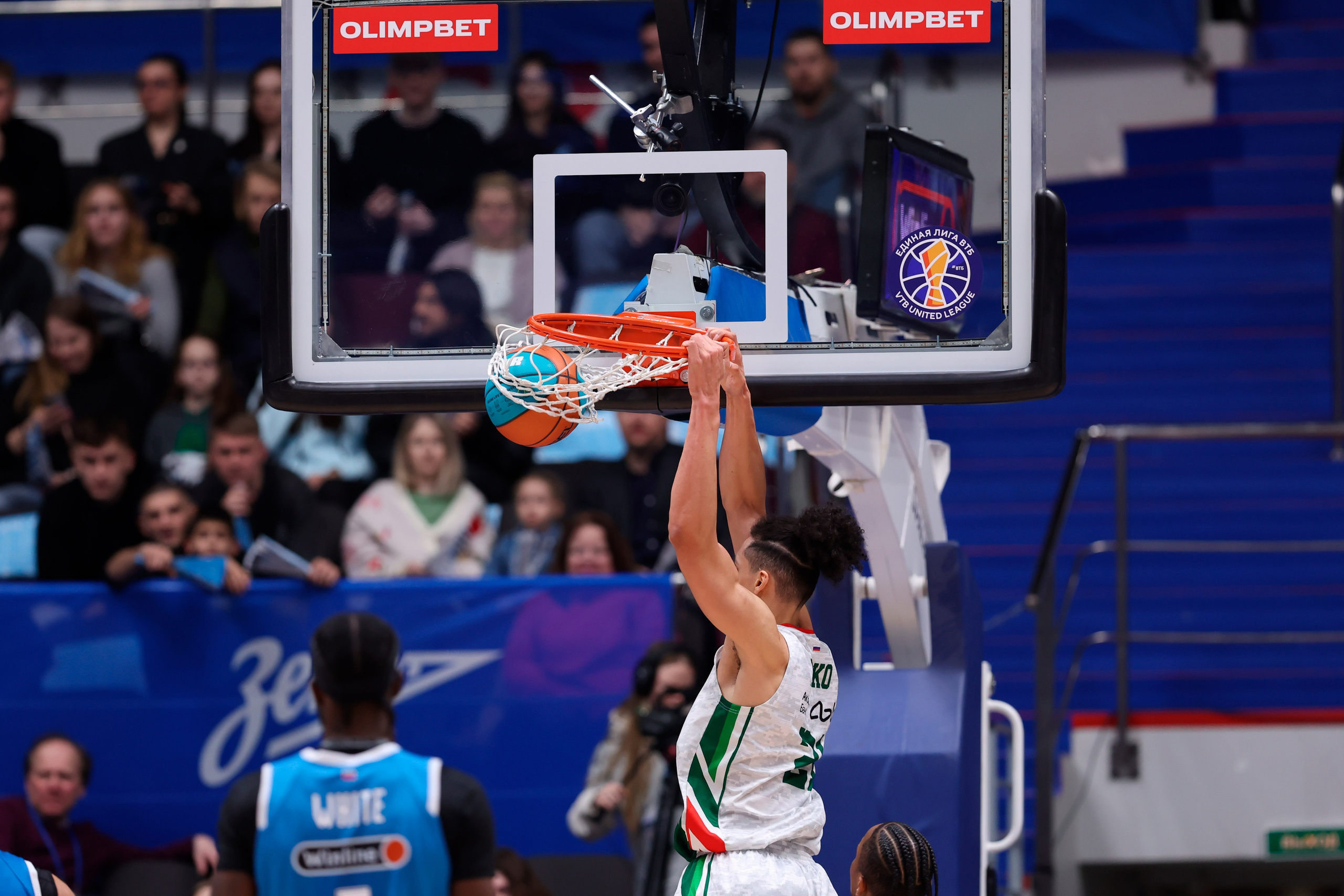 БК Зенит — БК Уникс 13.02.2025. Спортивный и репортажный фотограф Антон Тереханов