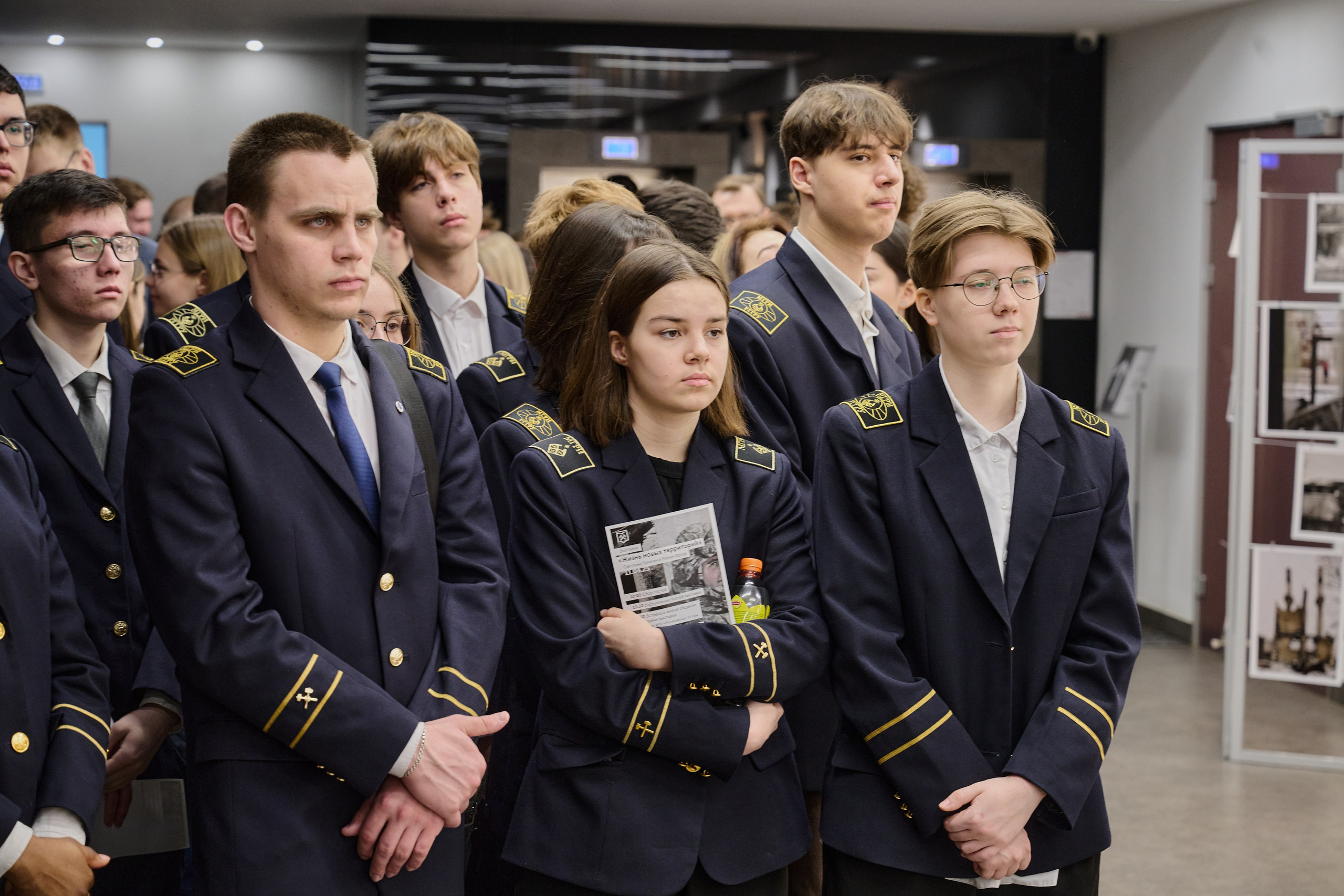 Фотовыставка «Территории» в Росгеолфонде. Фотограф Роман Адлер