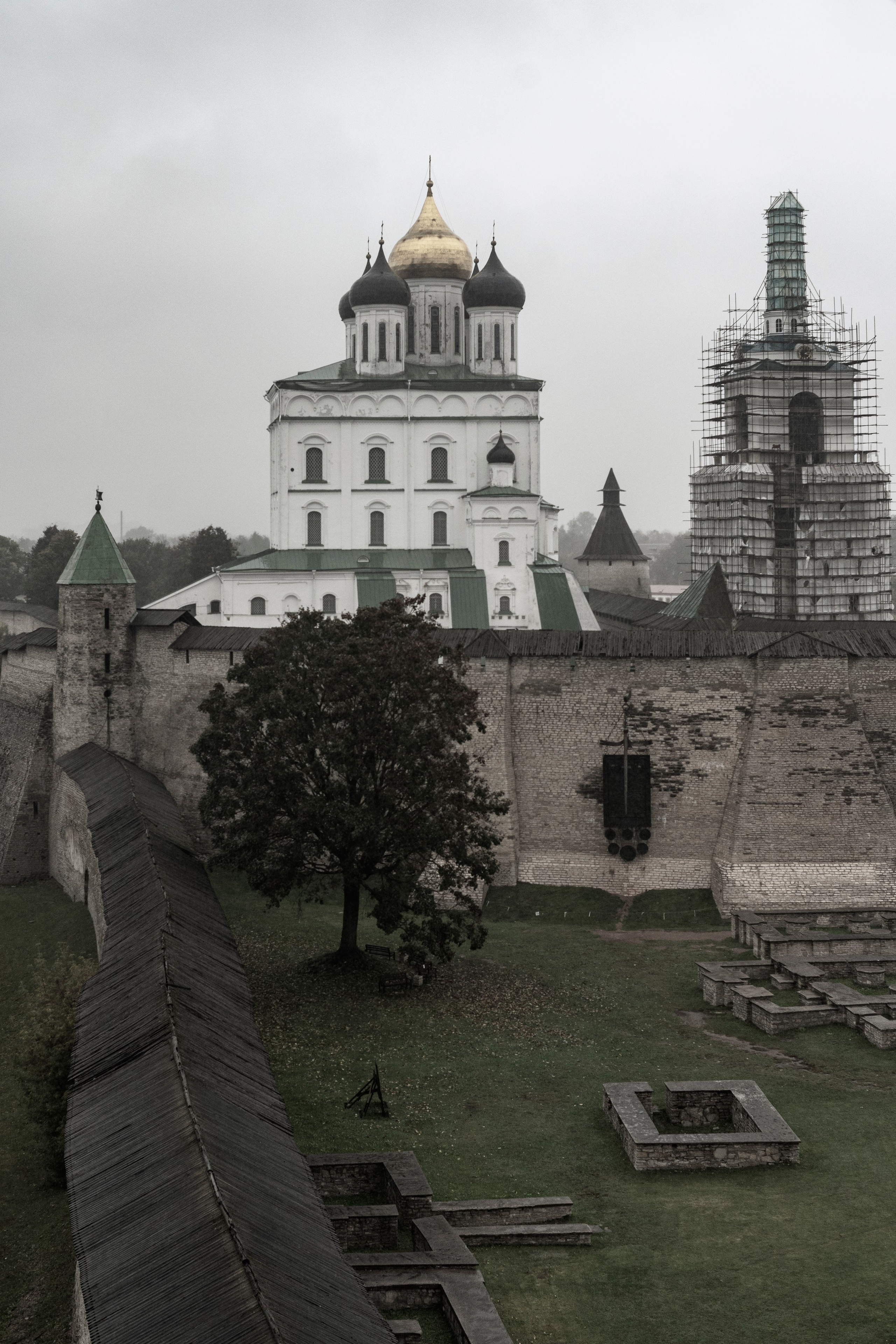 Псков. Октябрь 2023. Фотограф Роман Адлер