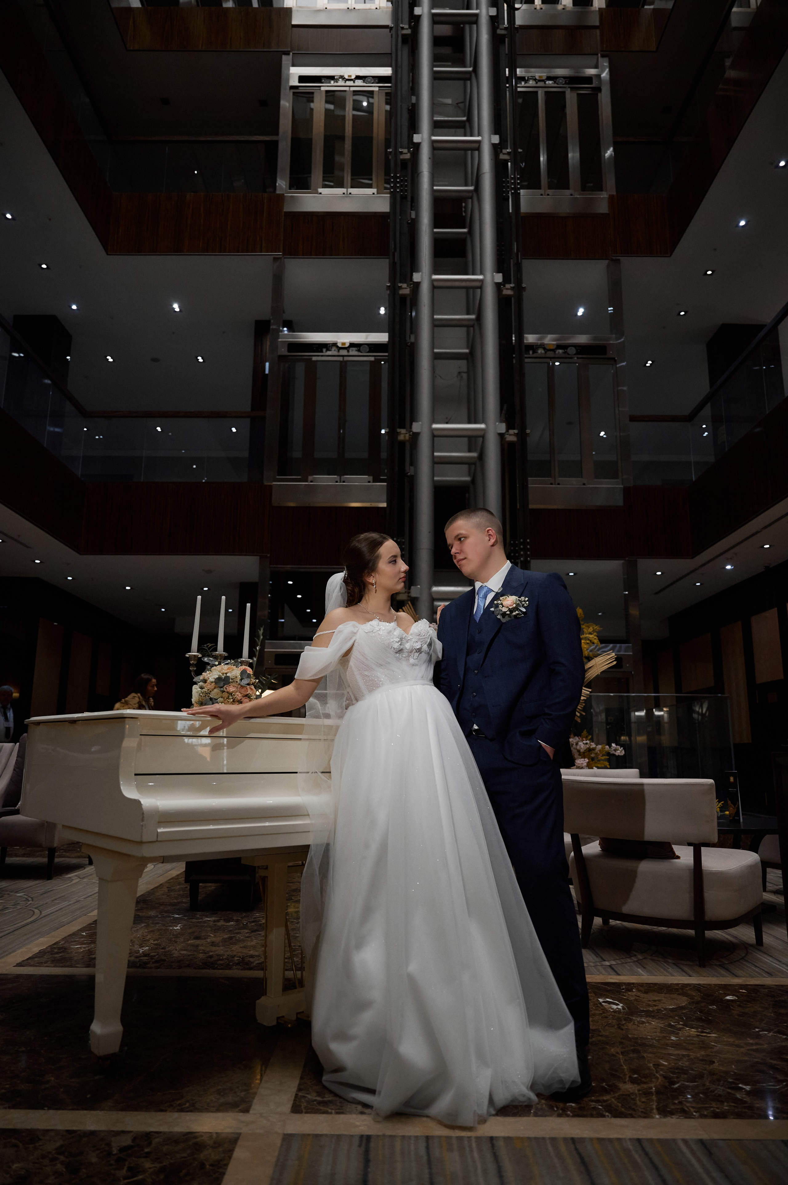 Свадебная фотосессия в СК Рояль Тула. Свадебный фотограф в Туле Никита Беляев