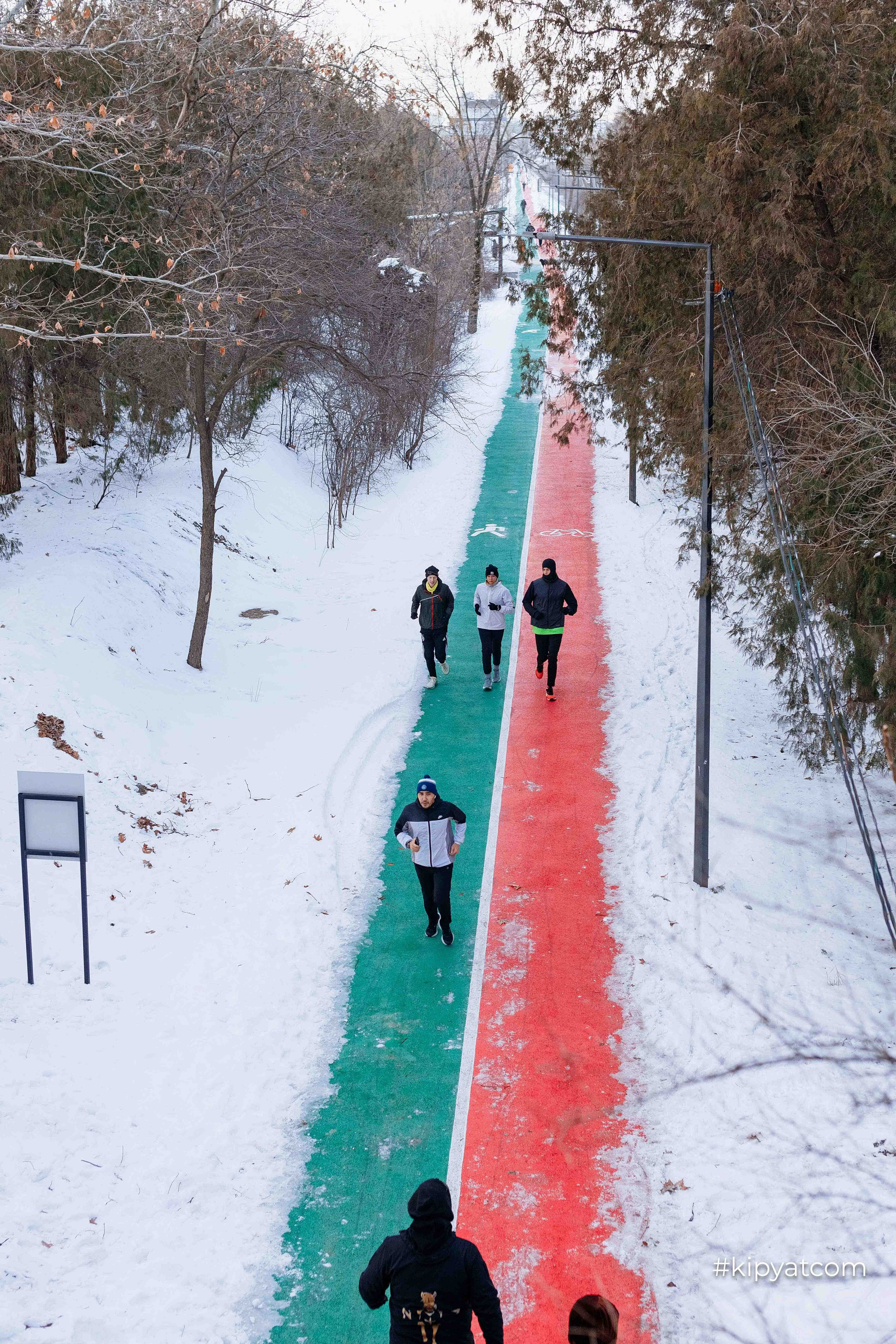 RUNHARD BY SPORTNATION