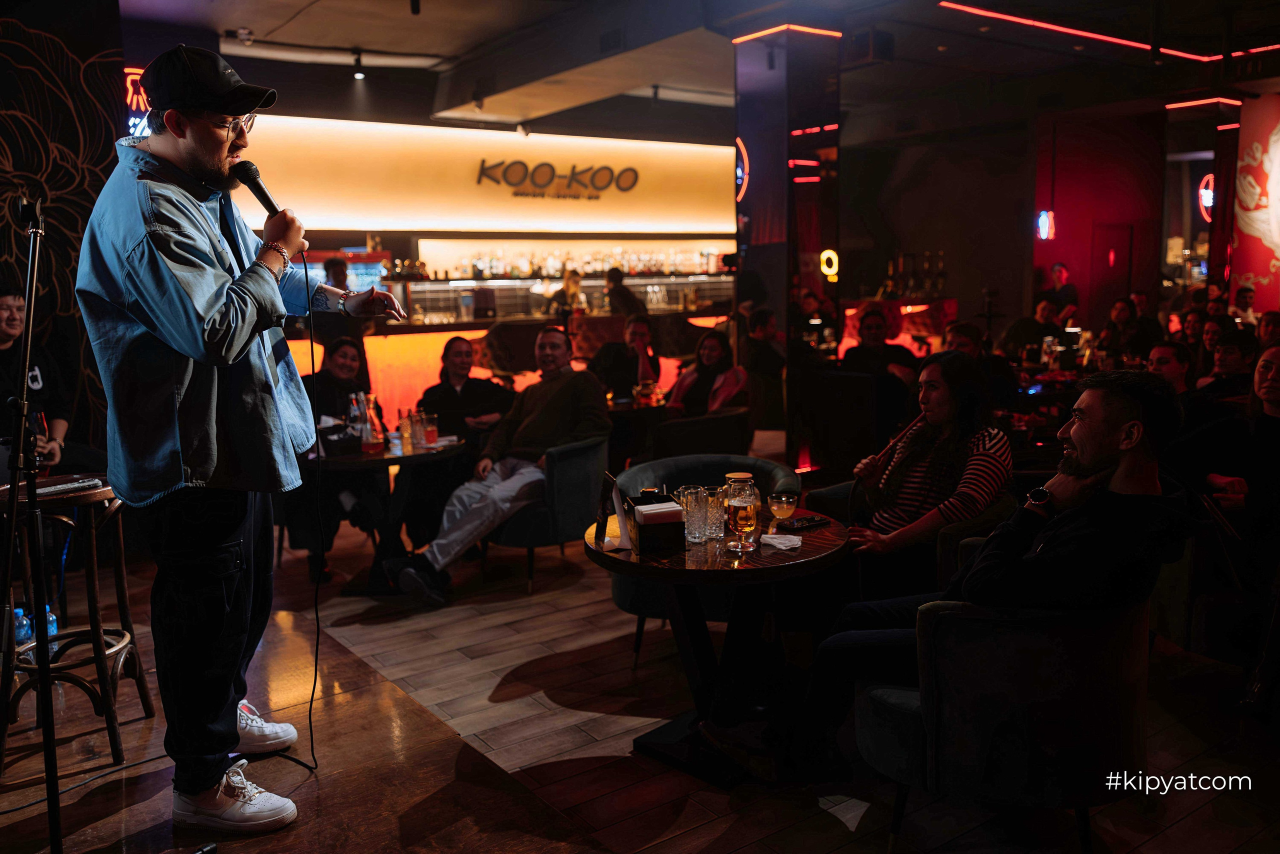 Сольный стендап концерт Александра Меркуль