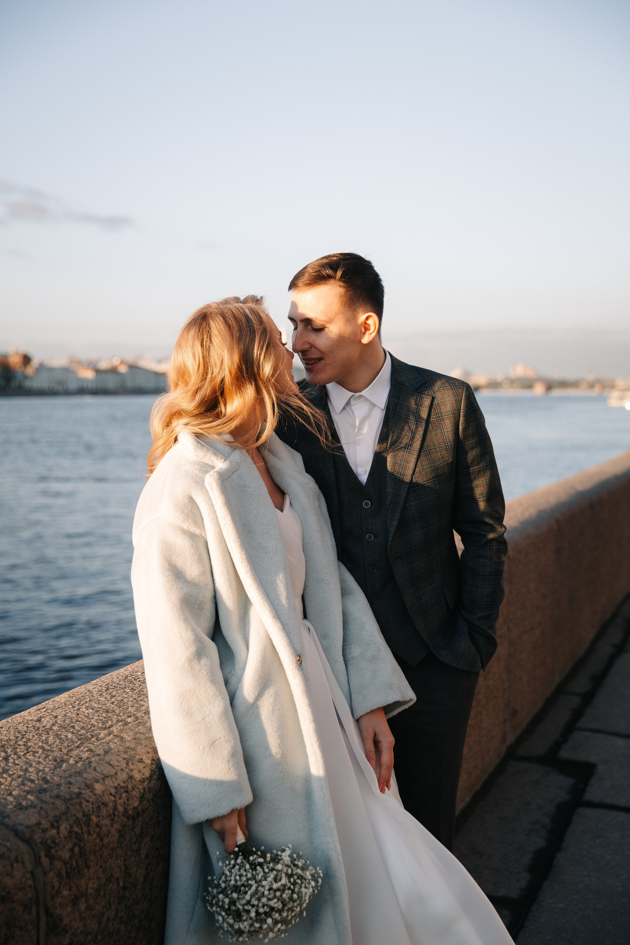 ДВОРЕЦ № 1 | Март, Исаакий, Английская набережная. Свадебный фотограф в Санкт-Петербурге Полина Корзухина