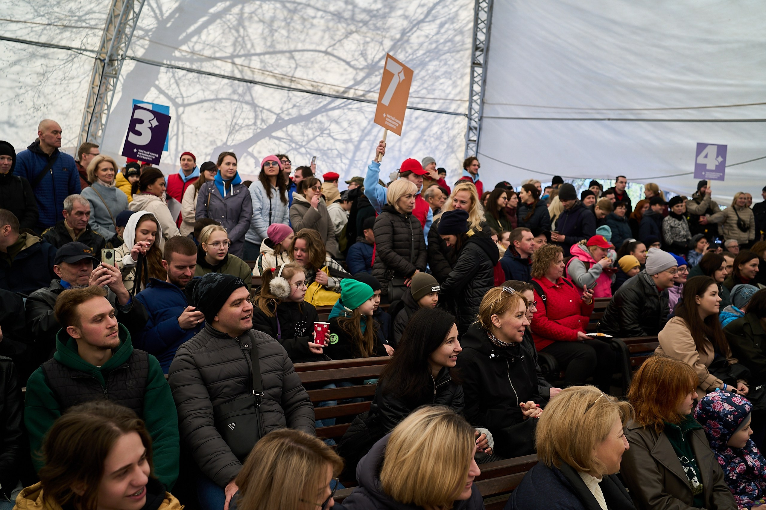 Субботник у Управления делами Мэра и Правительства Москвы. Фотограф и Видеограф в Москве. Олег Корушев