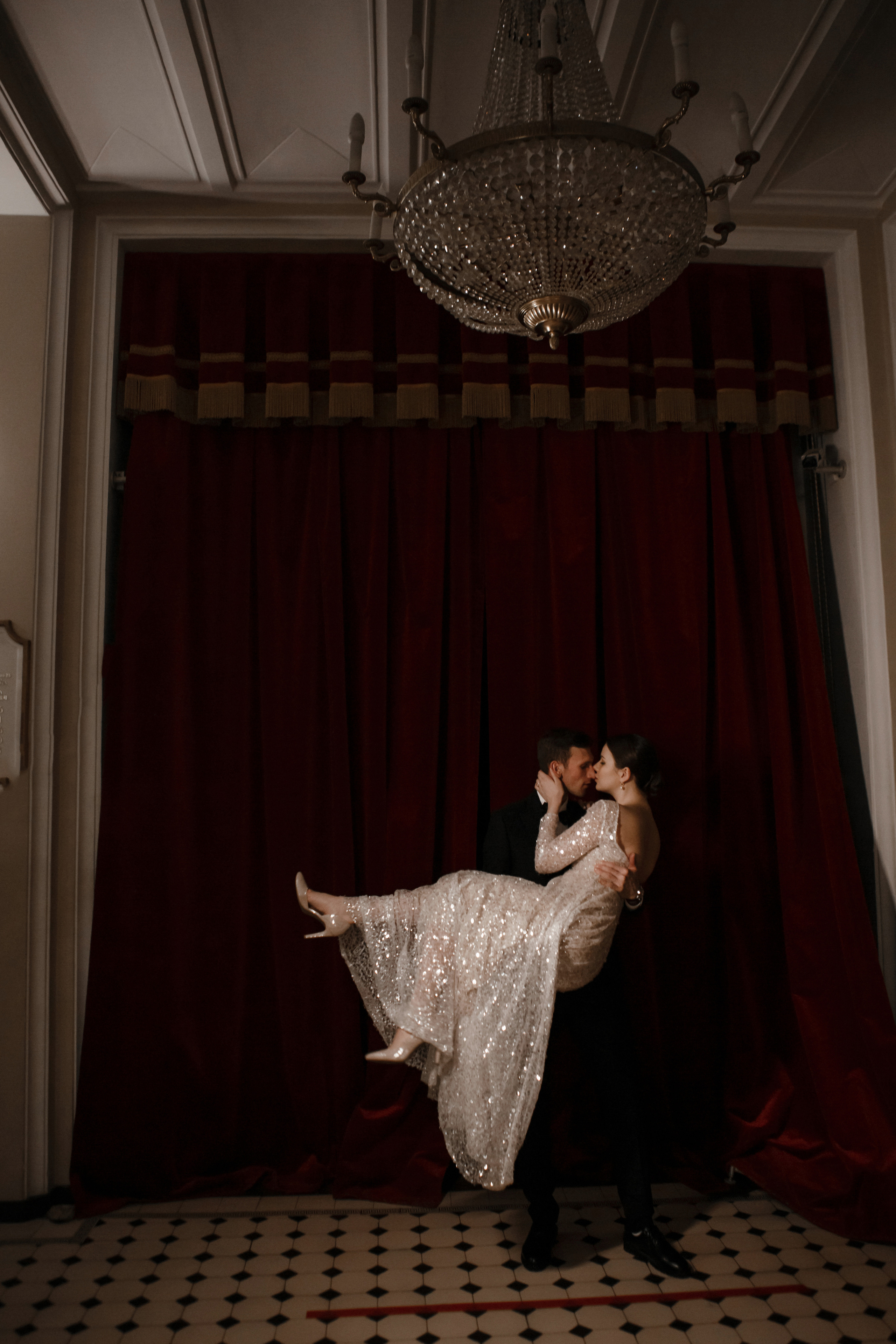 Presentation of the spirit. Galina and Nikita Bykovets, a wedding photographer and videographer duo in Germany