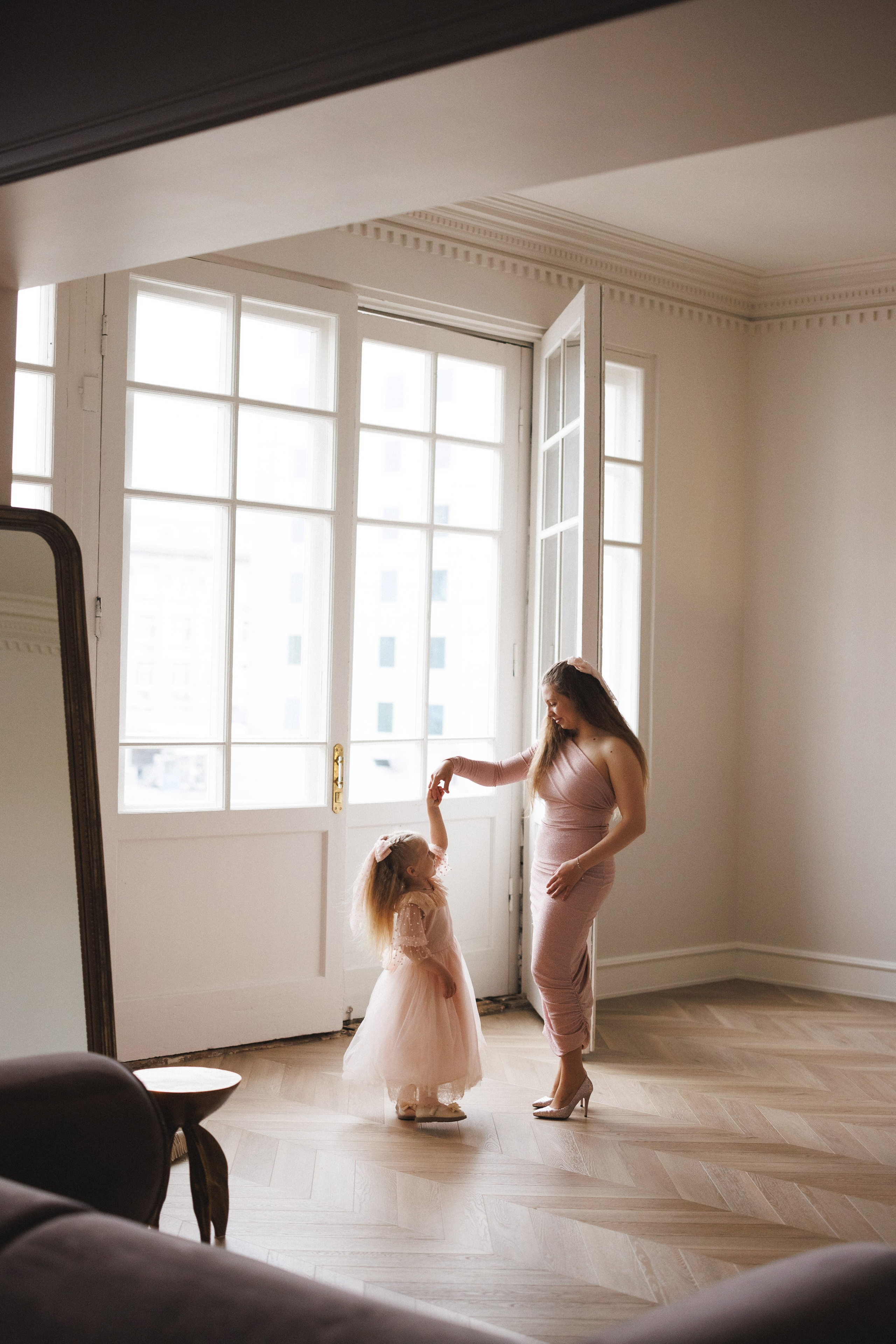 Семейная фотосессия в фотостудии «Париж», Краснодар. Семейный и детский фотограф в Краснодаре Анна Трашкова