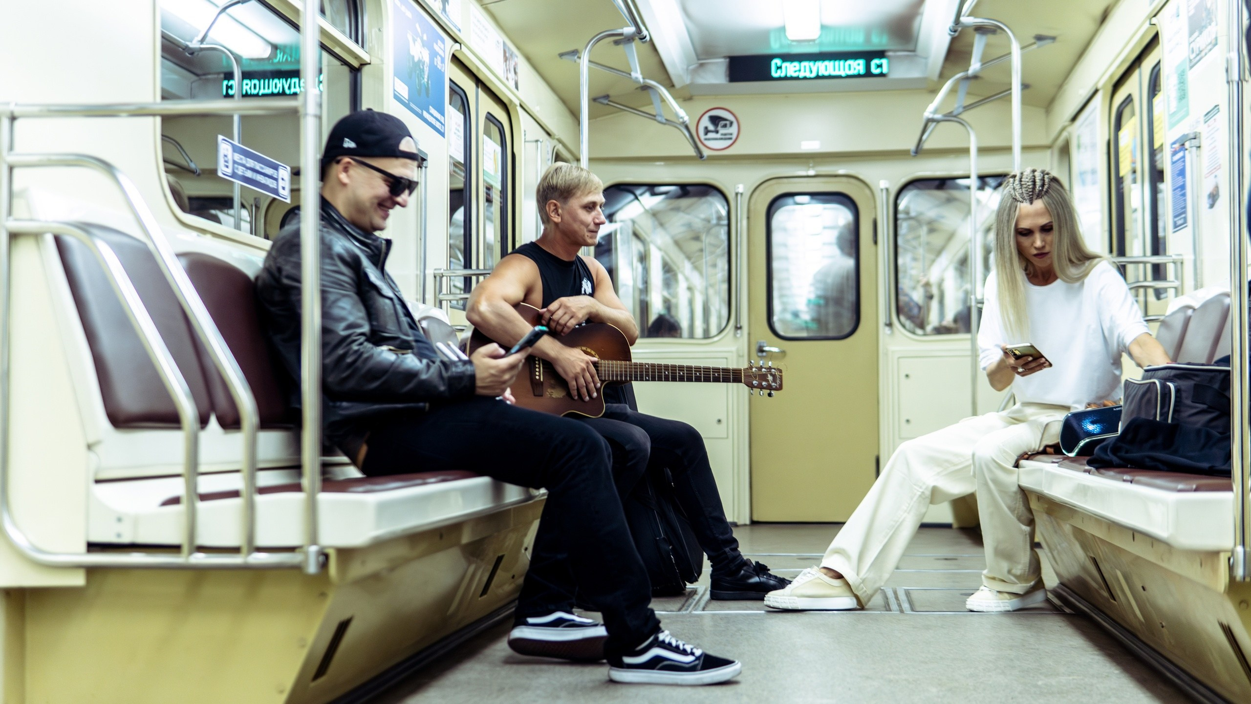 Фотосессия в метро, съемки клипа в Новосибирске