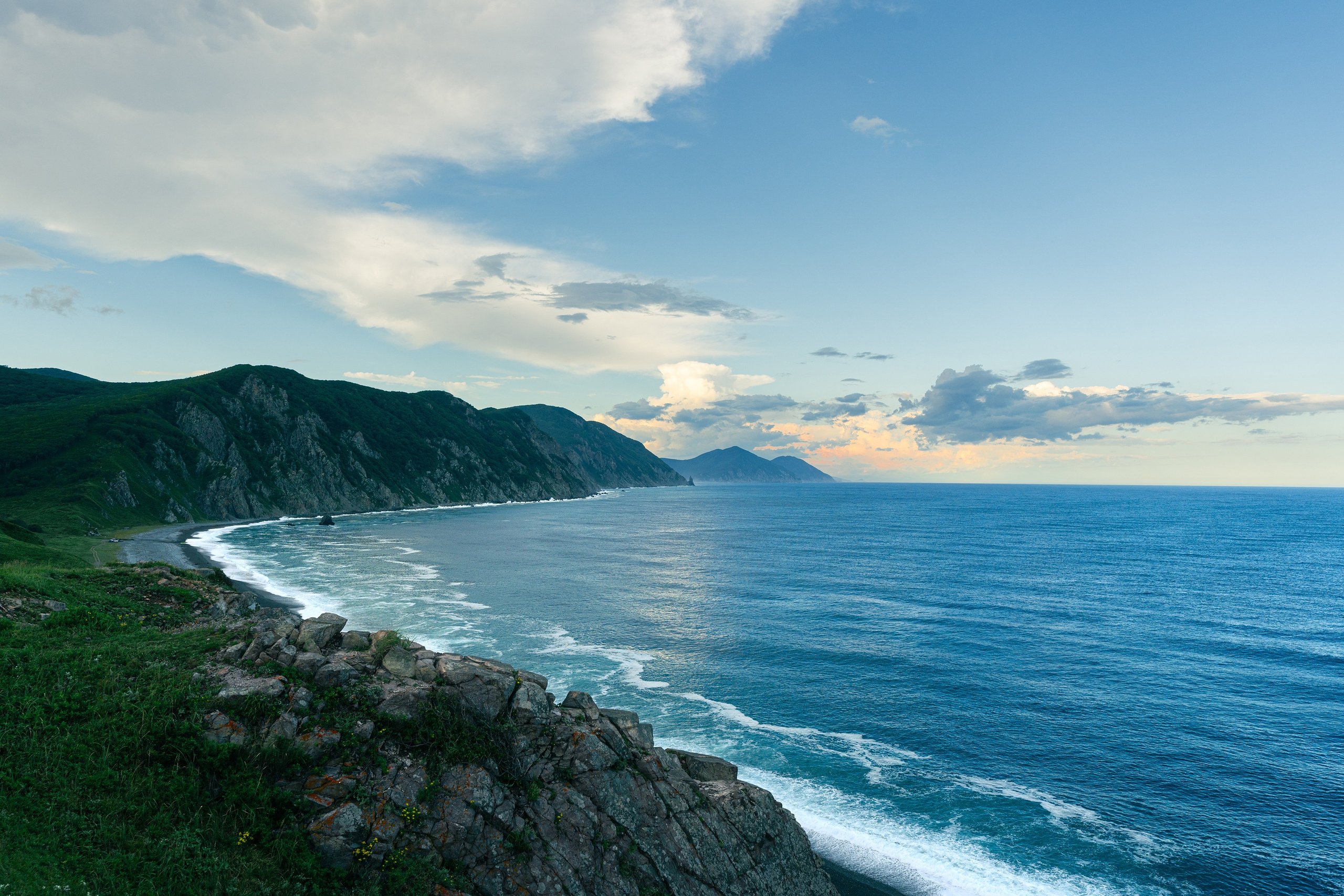 Бухта Тасовая. Иван Зайцев (IZIART) — создание культурного кода через фото и видео