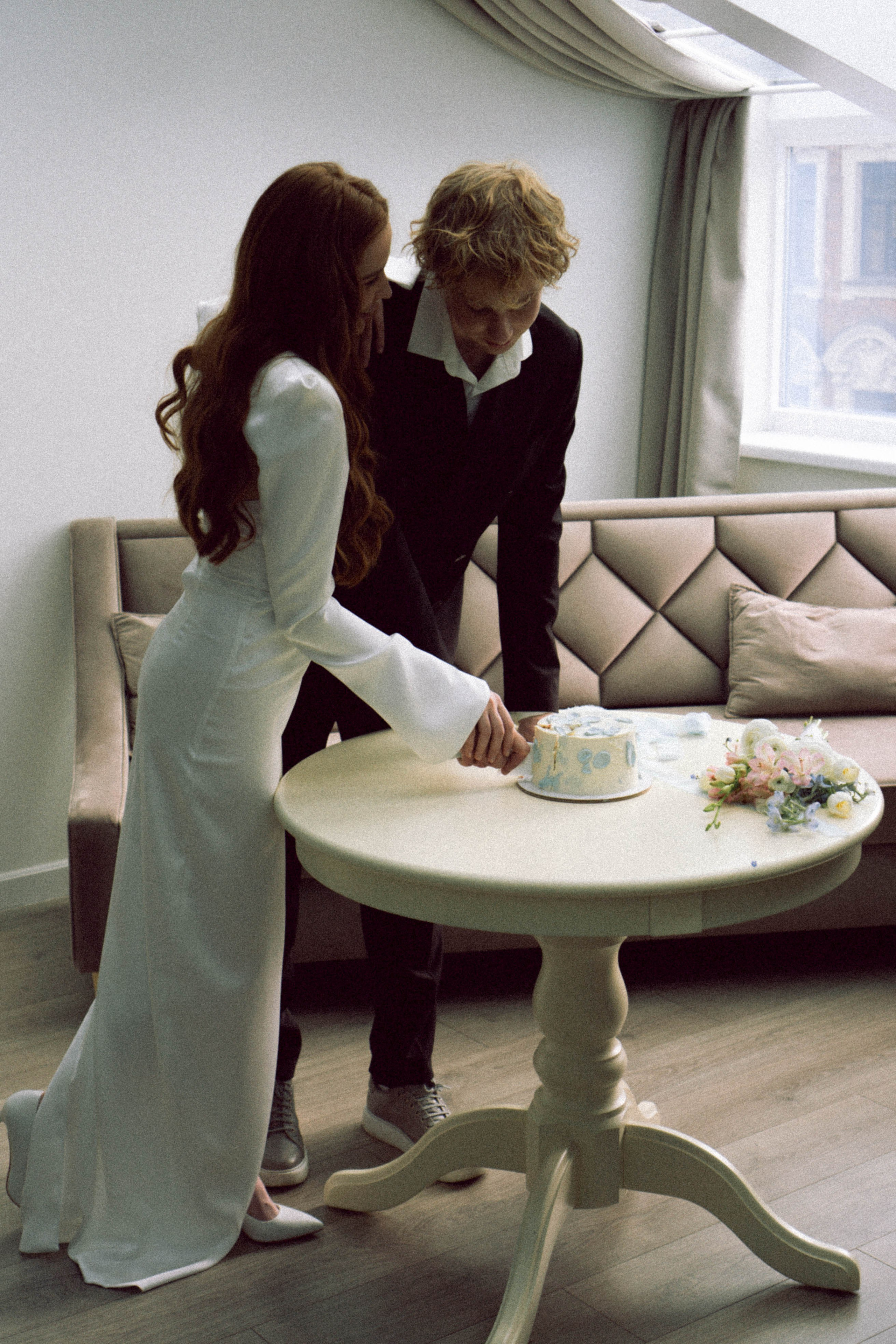 СВАДЕБНАЯ СЬЕМКА В ОТЕЛЕ. СБОРЫ ЖЕНИХА И НЕВЕСТЫ И ТАКЖЕ ТОР И ПОДГОТОВКА К ПРОГУЛКЕ. Профессиональный фотограф, Санкт-Петербург — Виктория Богомолова