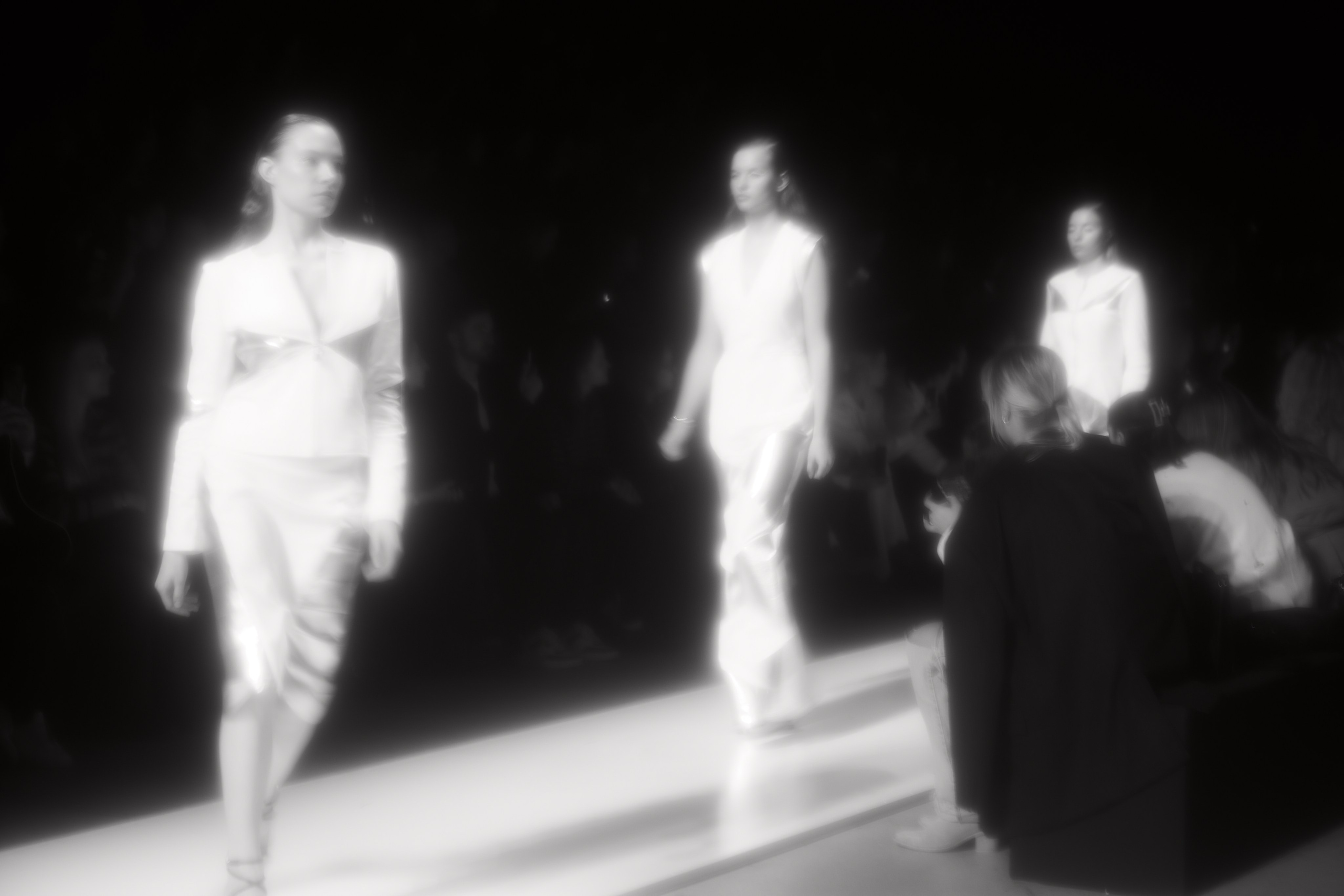 Неделя Моды в Москве Октябрь 2024 (Черно-белый). Фотограф в Мурманске Оксана Черноморец