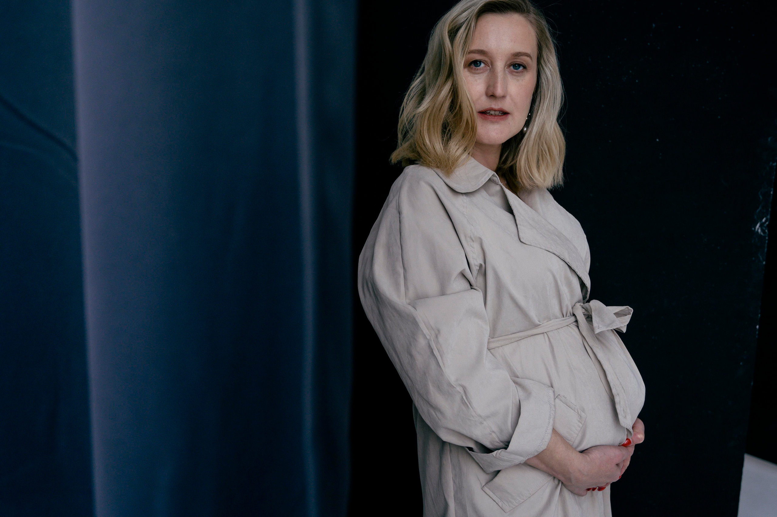 Отзывы о работе фотографа Ивановой Маргариты. Профессиональный фотограф беременности в СПБ. Стильные фотосессии беременности в стиле минимализм и классическая фотография