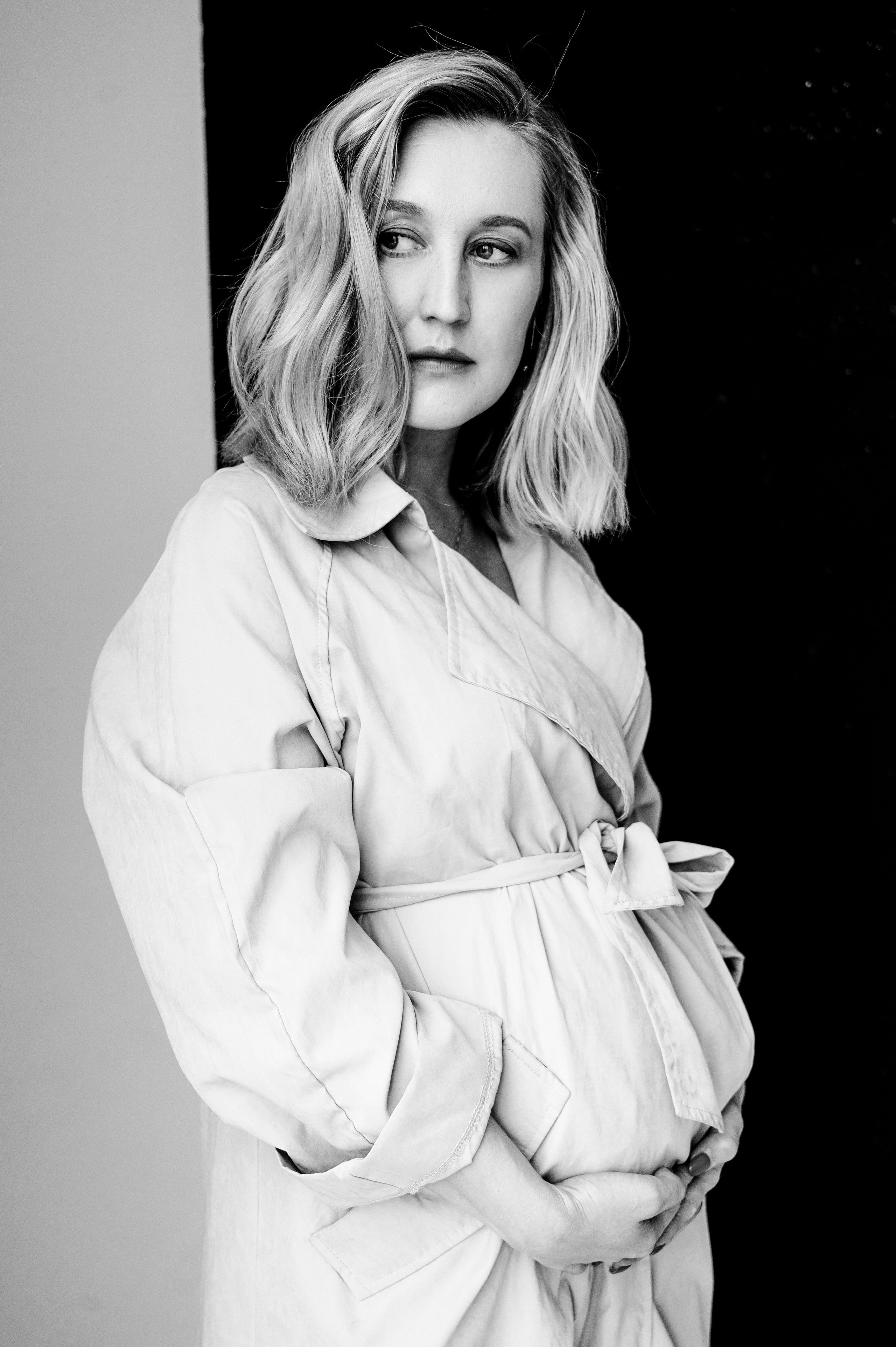 Анна. Профессиональный фотограф беременности в СПБ. Стильные фотосессии беременности в стиле минимализм и классическая фотография