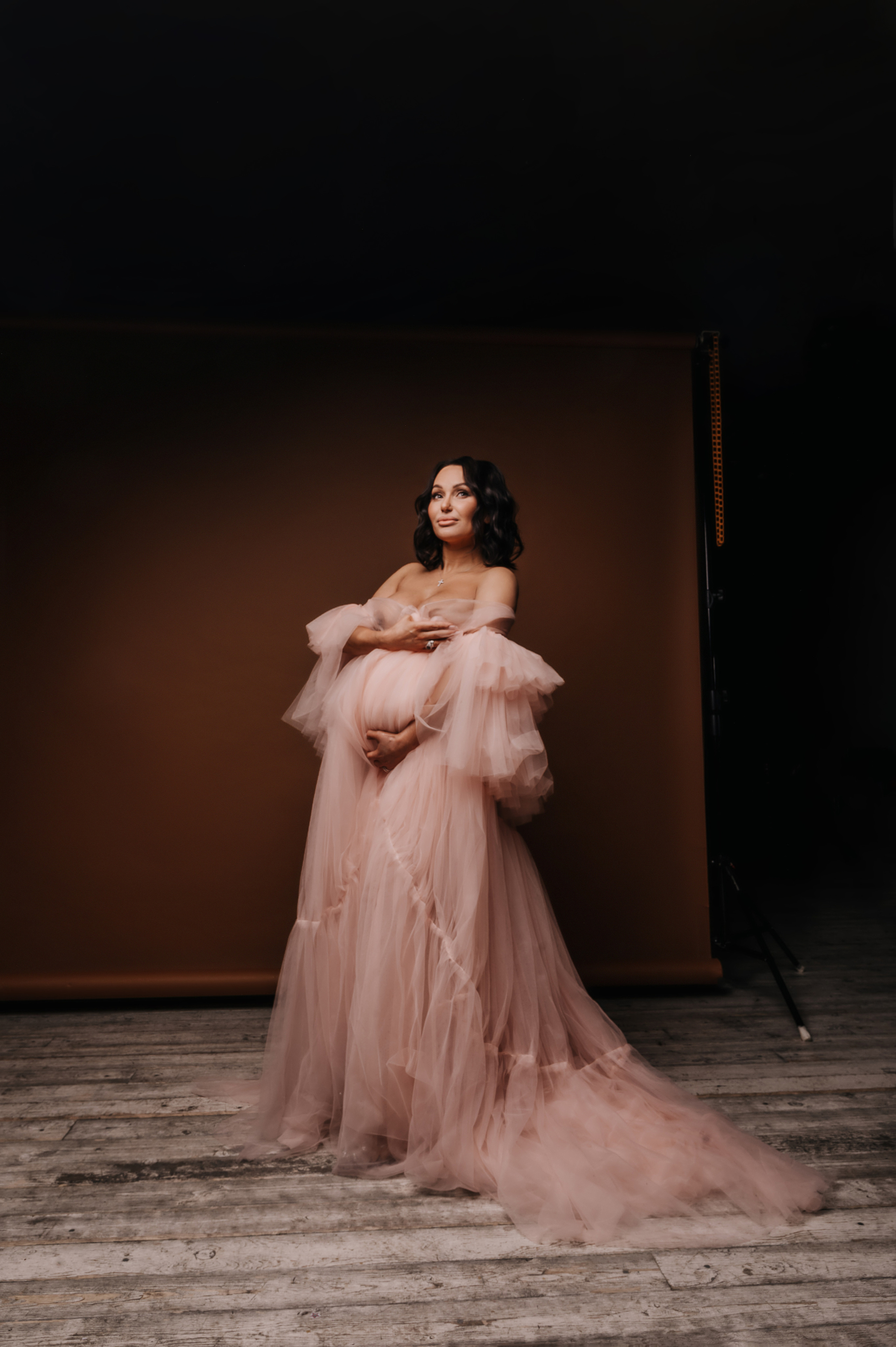 Ната. Профессиональный фотограф беременности в СПБ. Стильные фотосессии беременности в стиле минимализм и классическая фотография