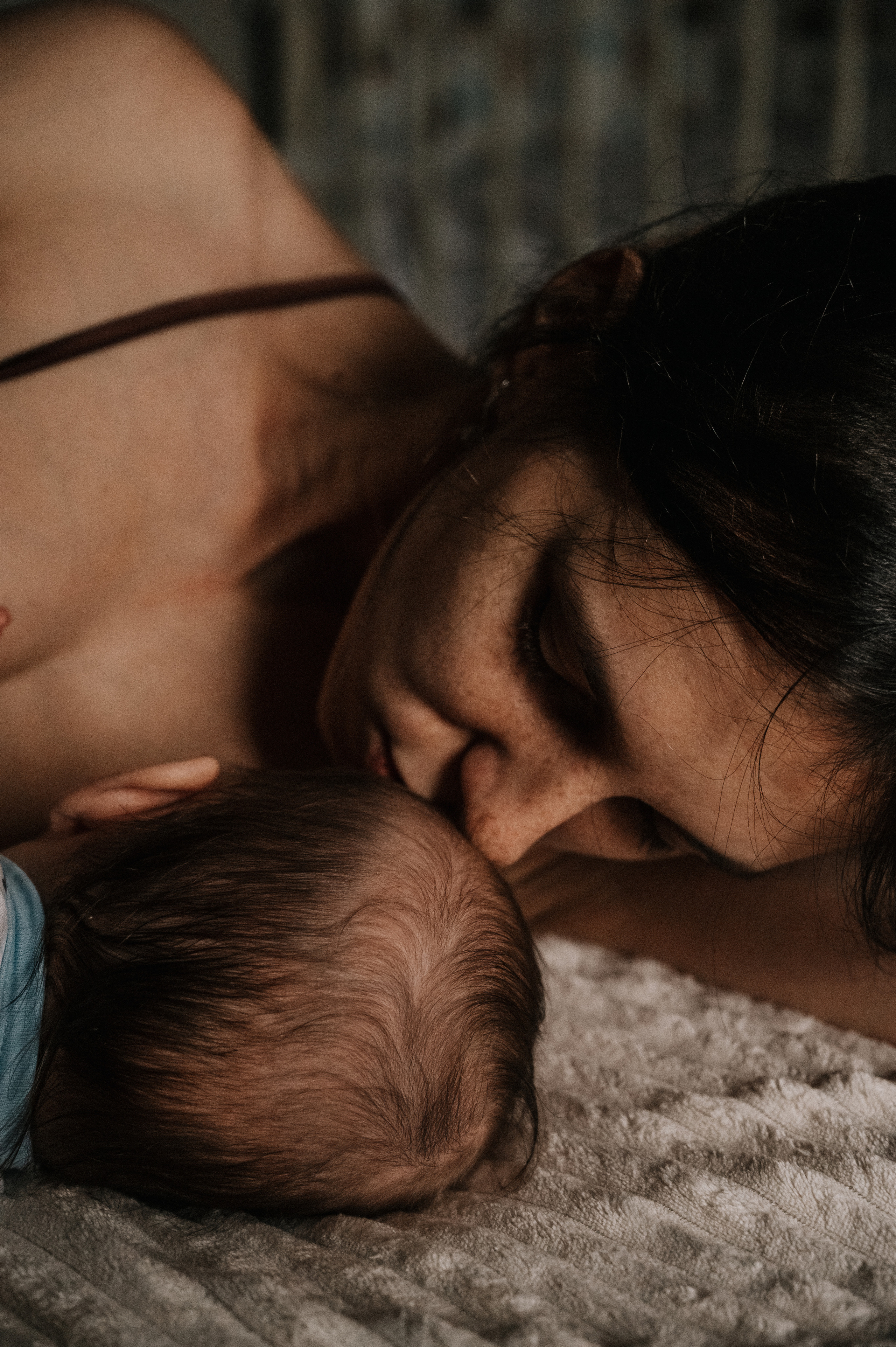 Карина. Профессиональный фотограф беременности в СПБ. Стильные фотосессии беременности в стиле минимализм и классическая фотография