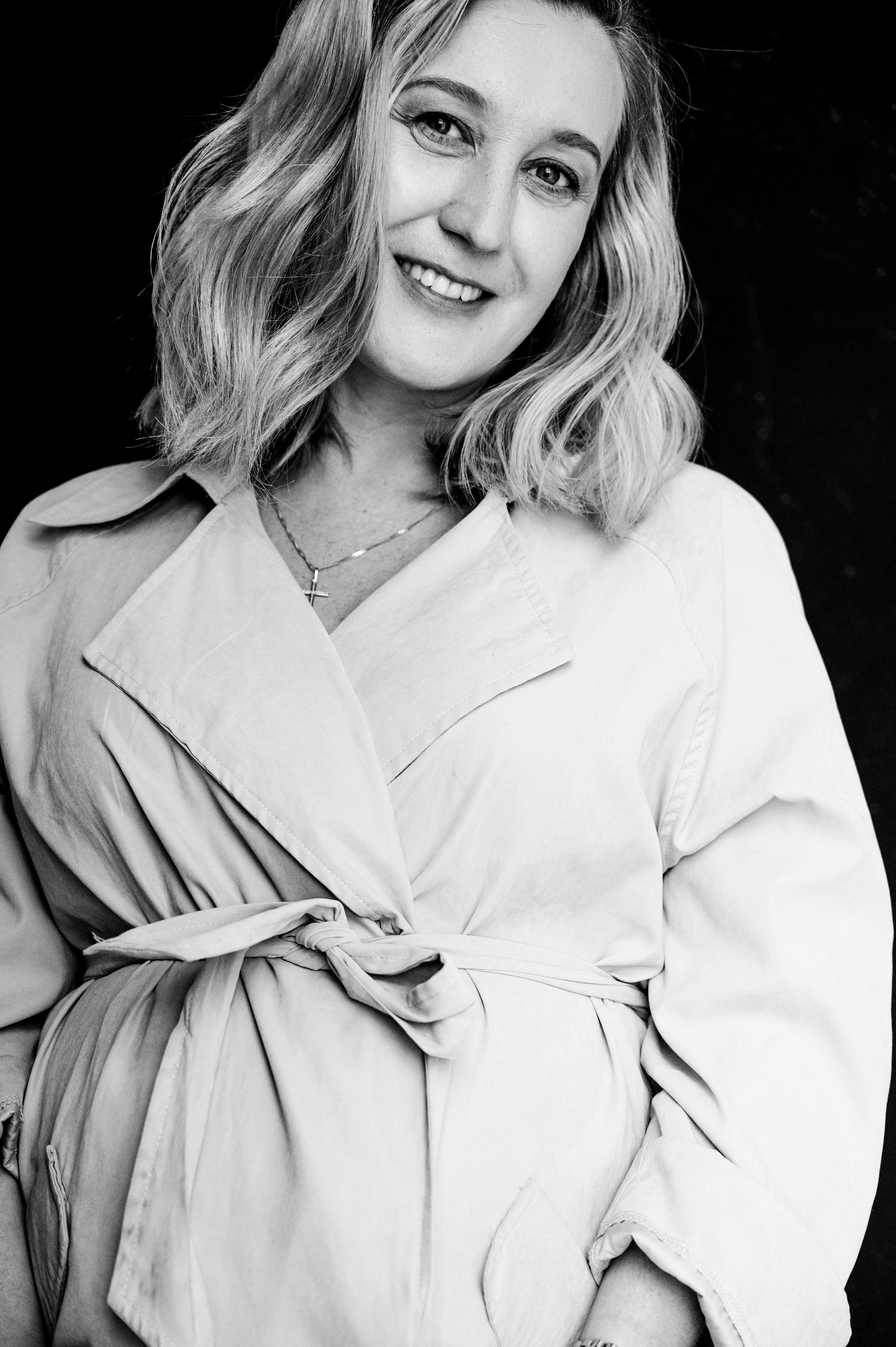 Анна. Профессиональный фотограф беременности в СПБ. Стильные фотосессии беременности в стиле минимализм и классическая фотография