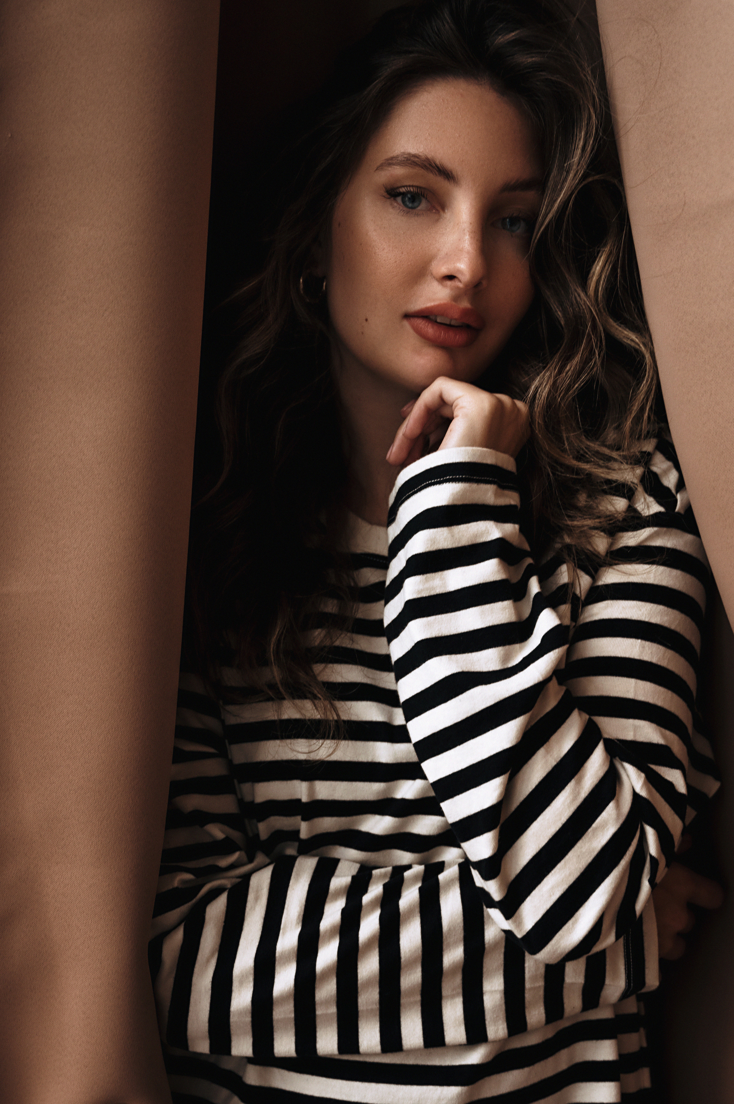 Алена. Профессиональный фотограф беременности в СПБ. Стильные фотосессии беременности в стиле минимализм и классическая фотография