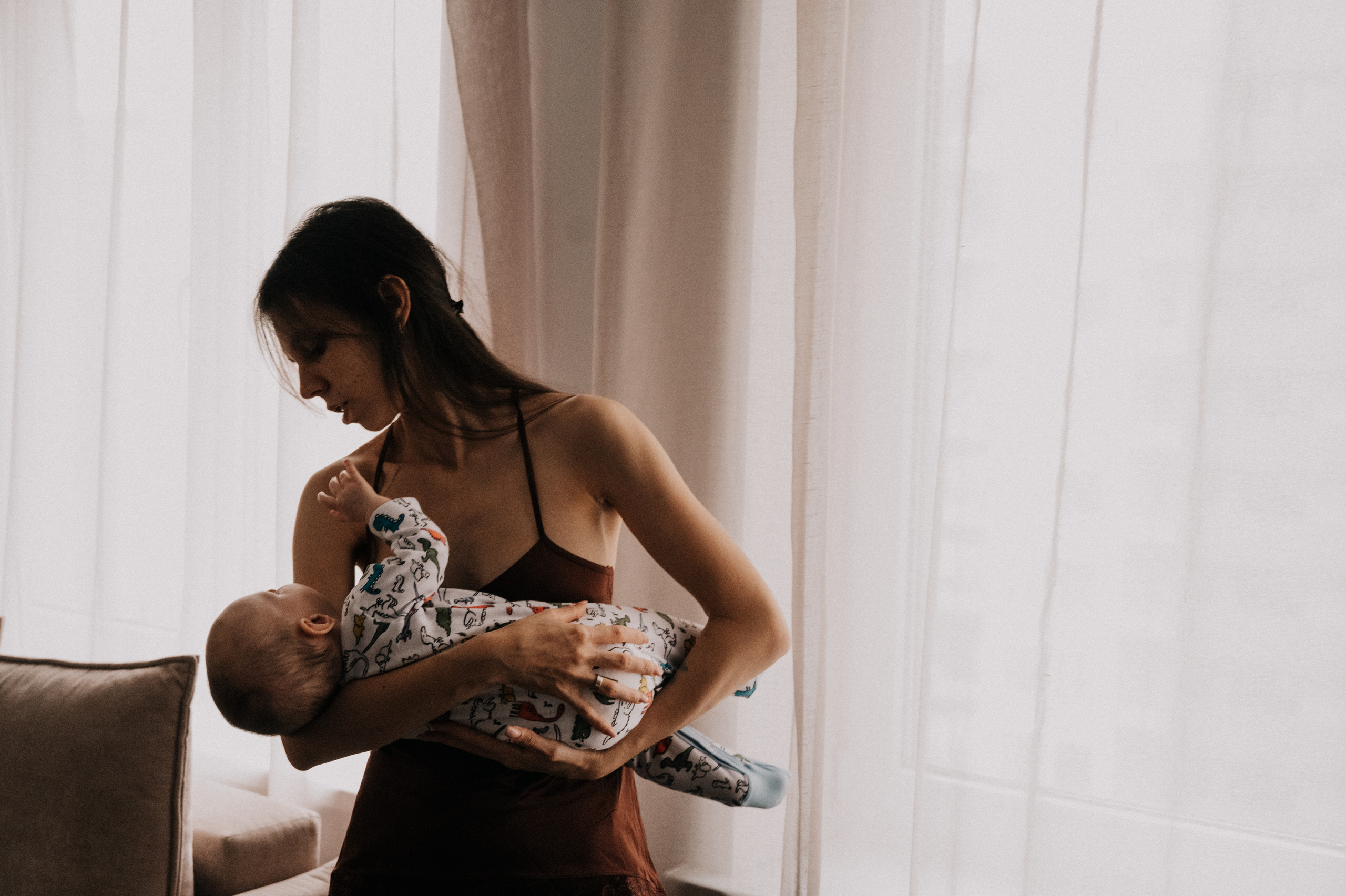 Карина. Профессиональный фотограф беременности в СПБ. Стильные фотосессии беременности в стиле минимализм и классическая фотография