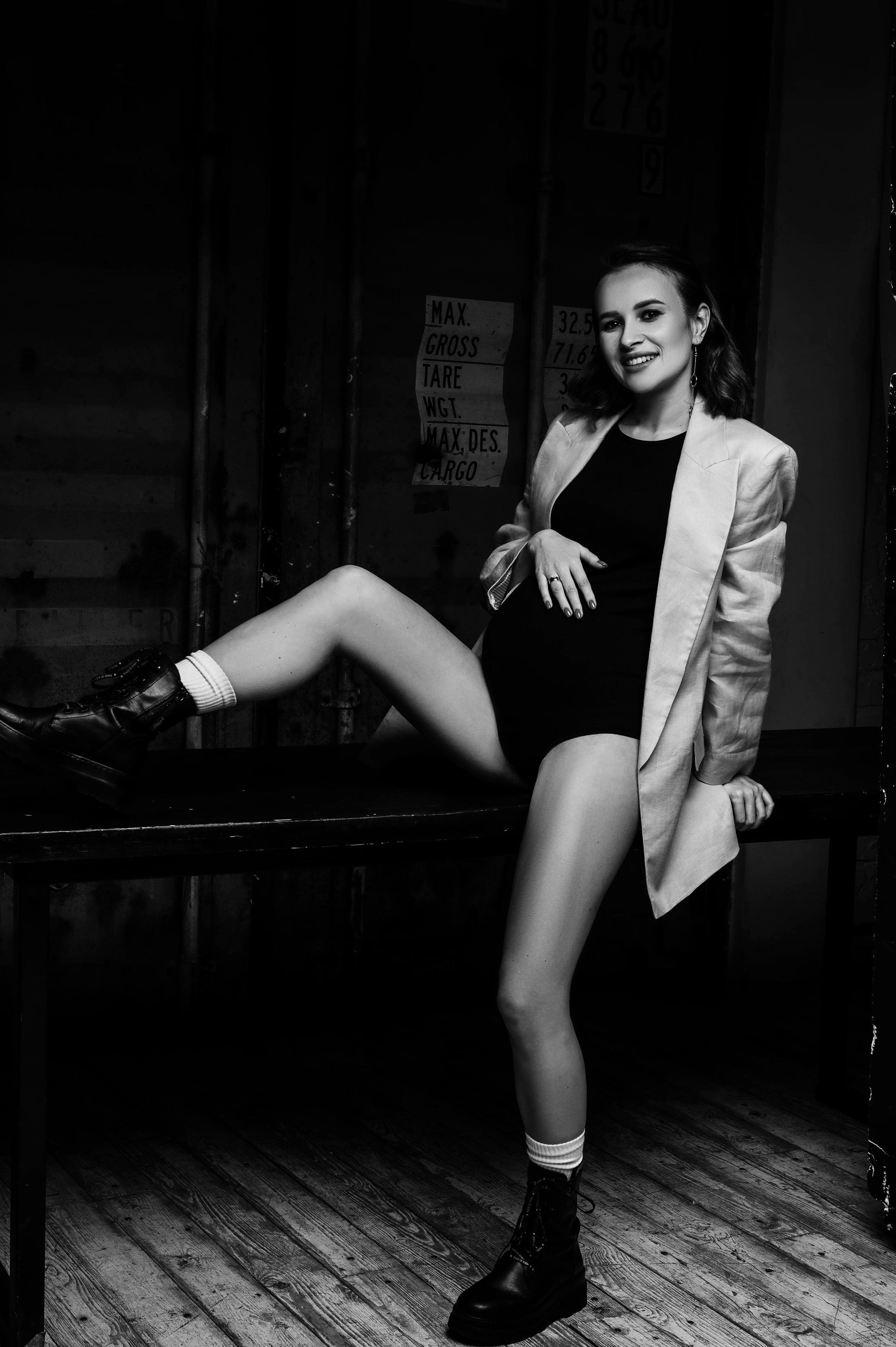 Соня. Профессиональный фотограф беременности в СПБ. Стильные фотосессии беременности в стиле минимализм и классическая фотография