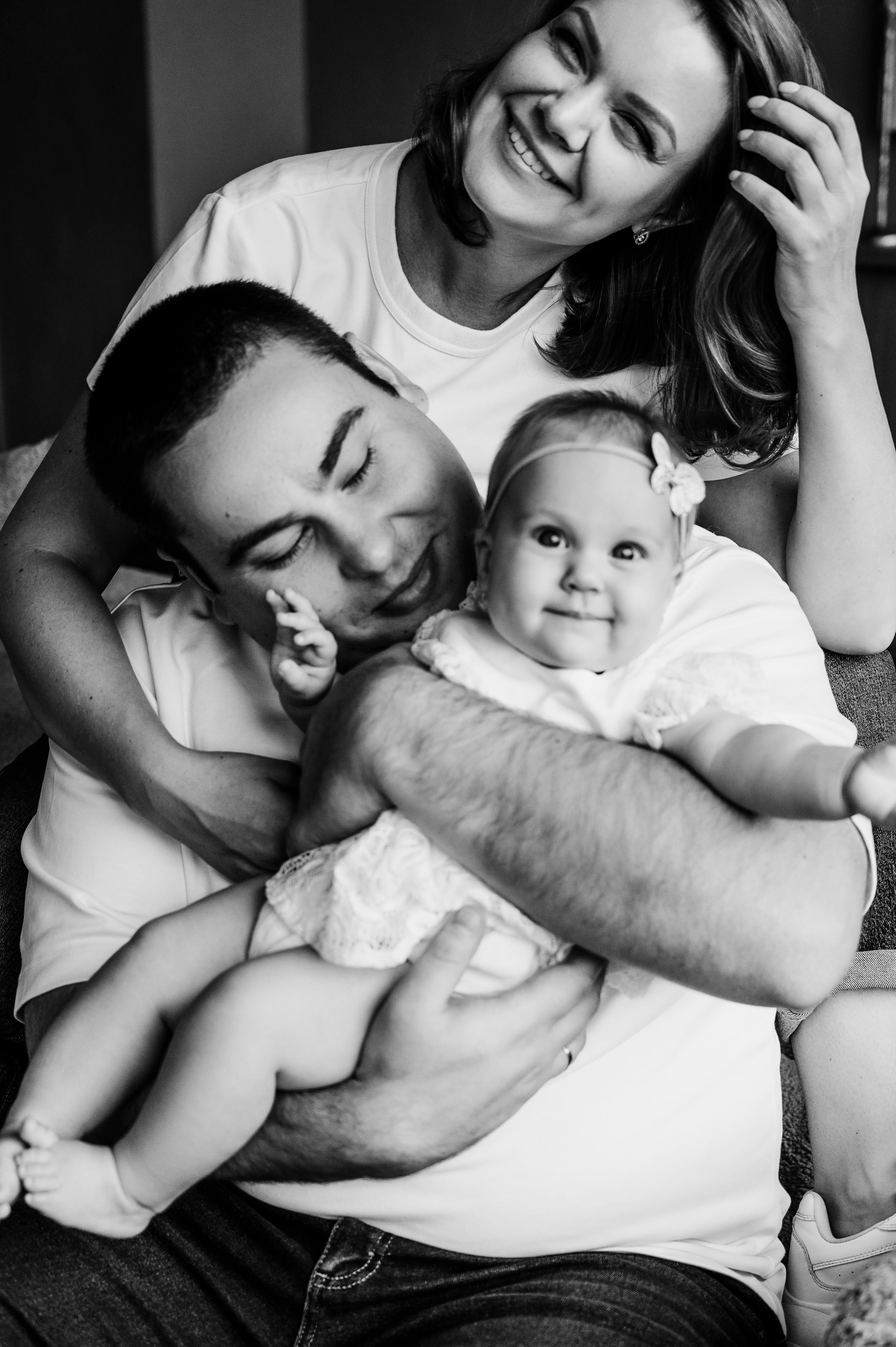 Юлия. Профессиональный фотограф беременности в СПБ. Стильные фотосессии беременности в стиле минимализм и классическая фотография