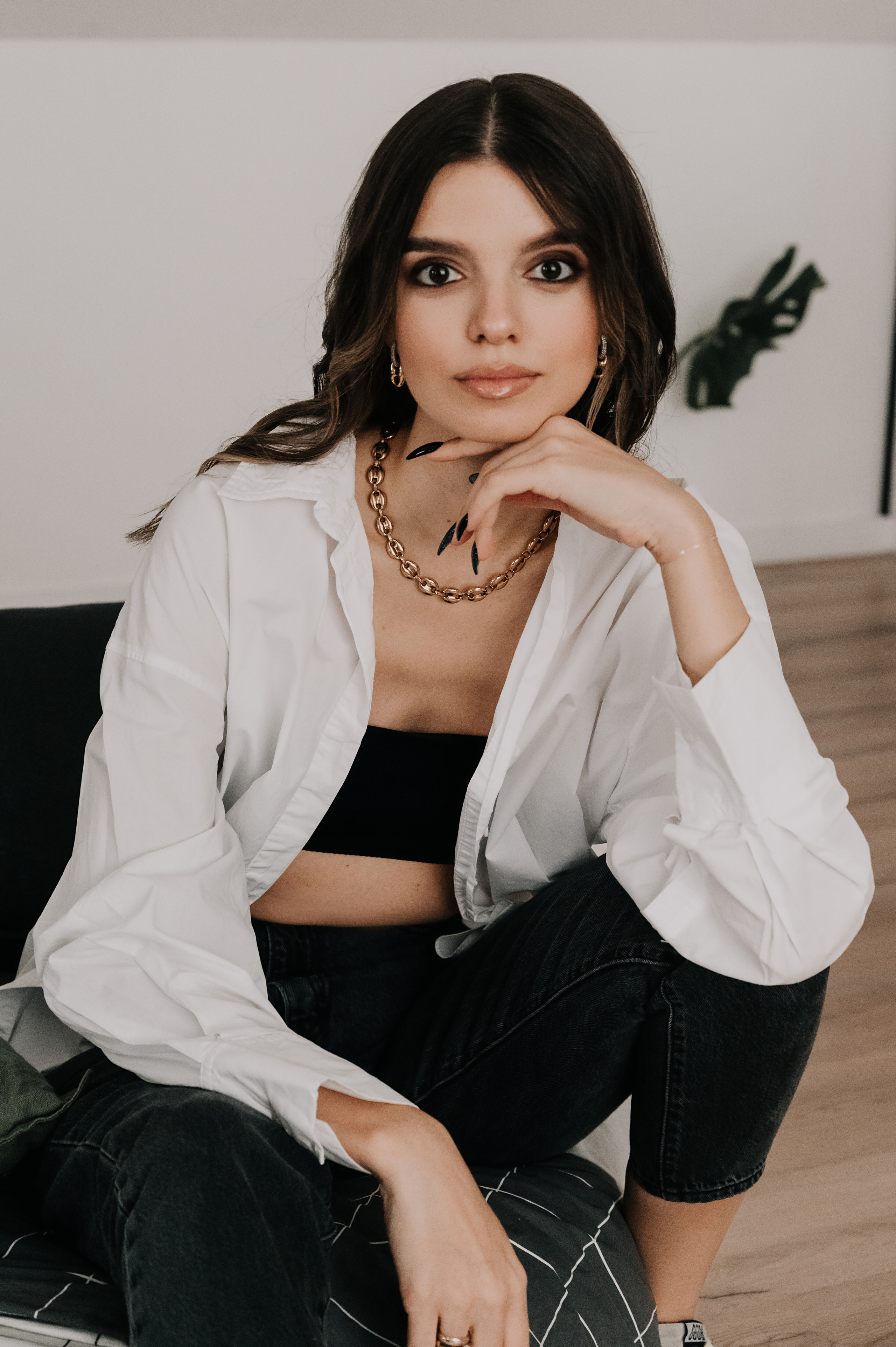 Анастасия и Адриан. Профессиональный фотограф беременности в СПБ. Стильные фотосессии беременности в стиле минимализм и классическая фотография