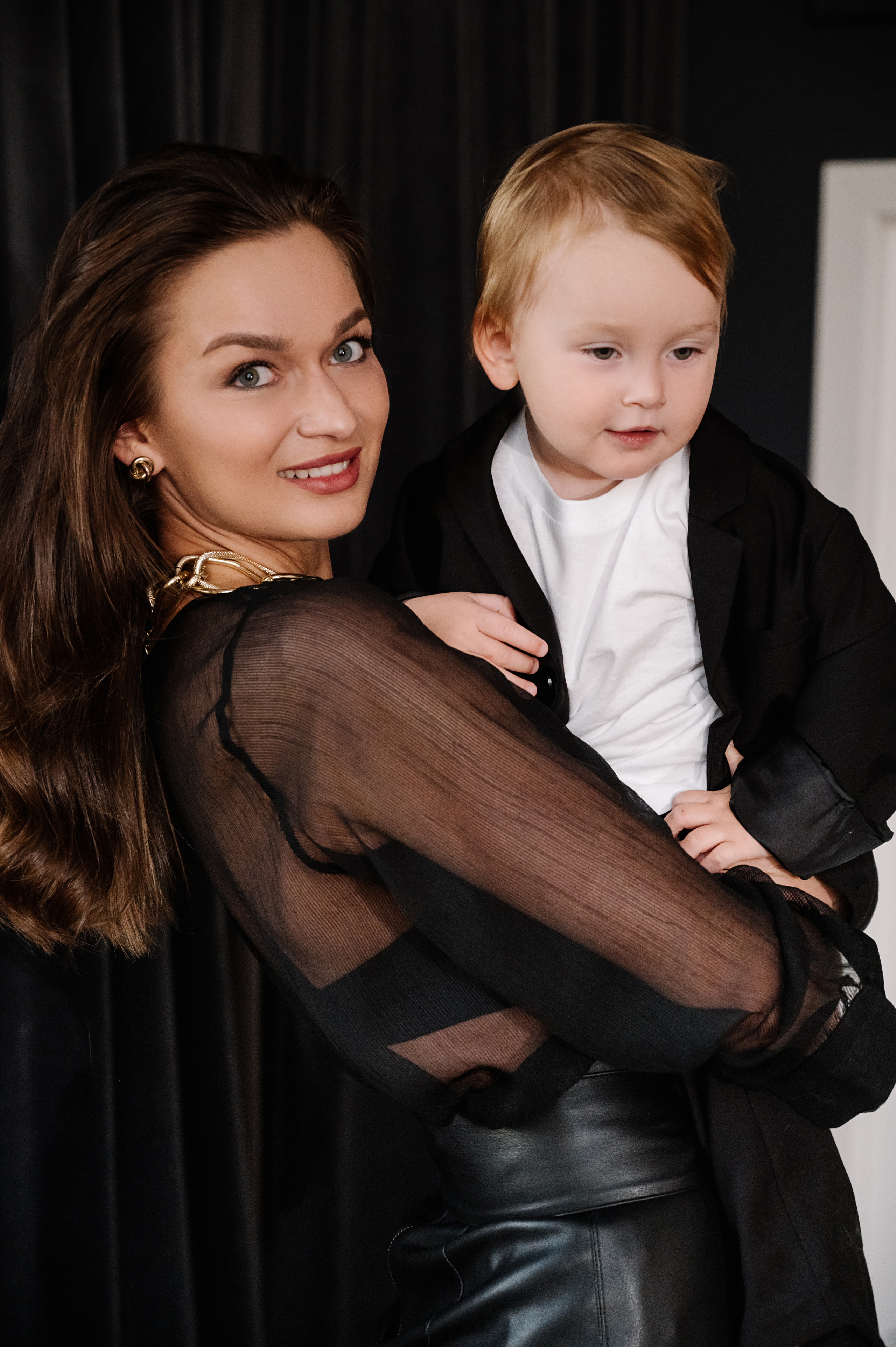 Ксения. Профессиональный фотограф беременности в СПБ. Стильные фотосессии беременности в стиле минимализм и классическая фотография