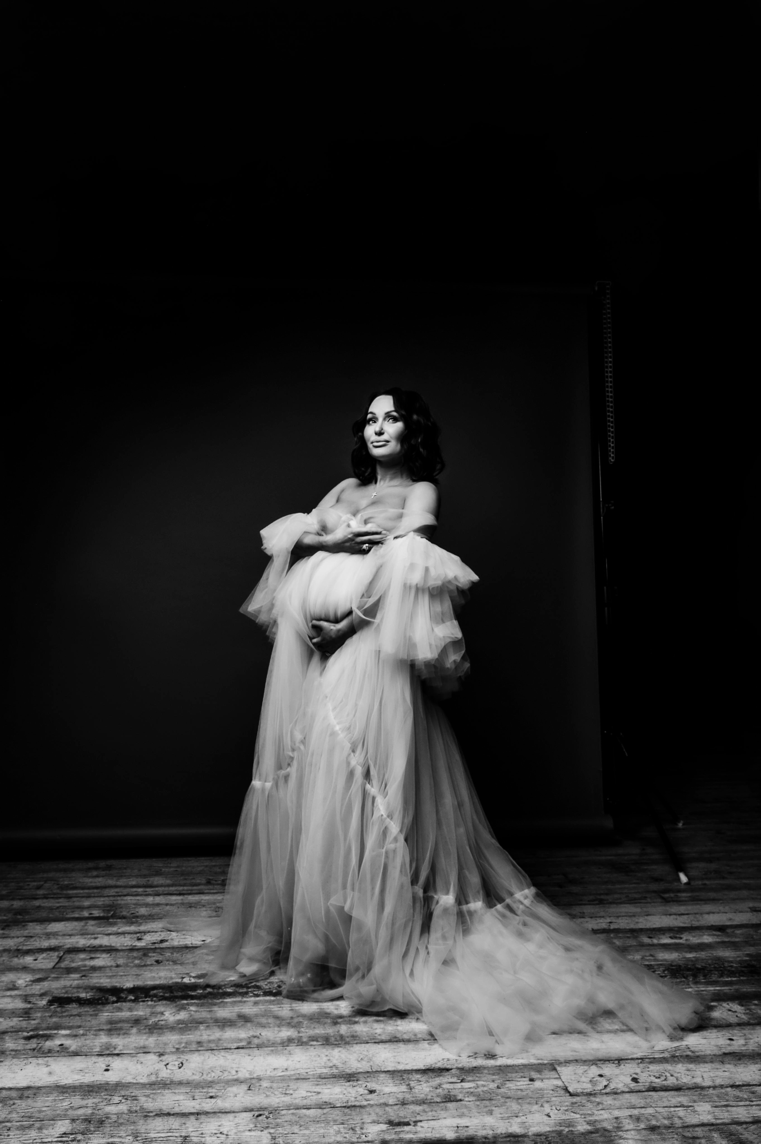 Ната. Профессиональный фотограф беременности в СПБ. Стильные фотосессии беременности в стиле минимализм и классическая фотография