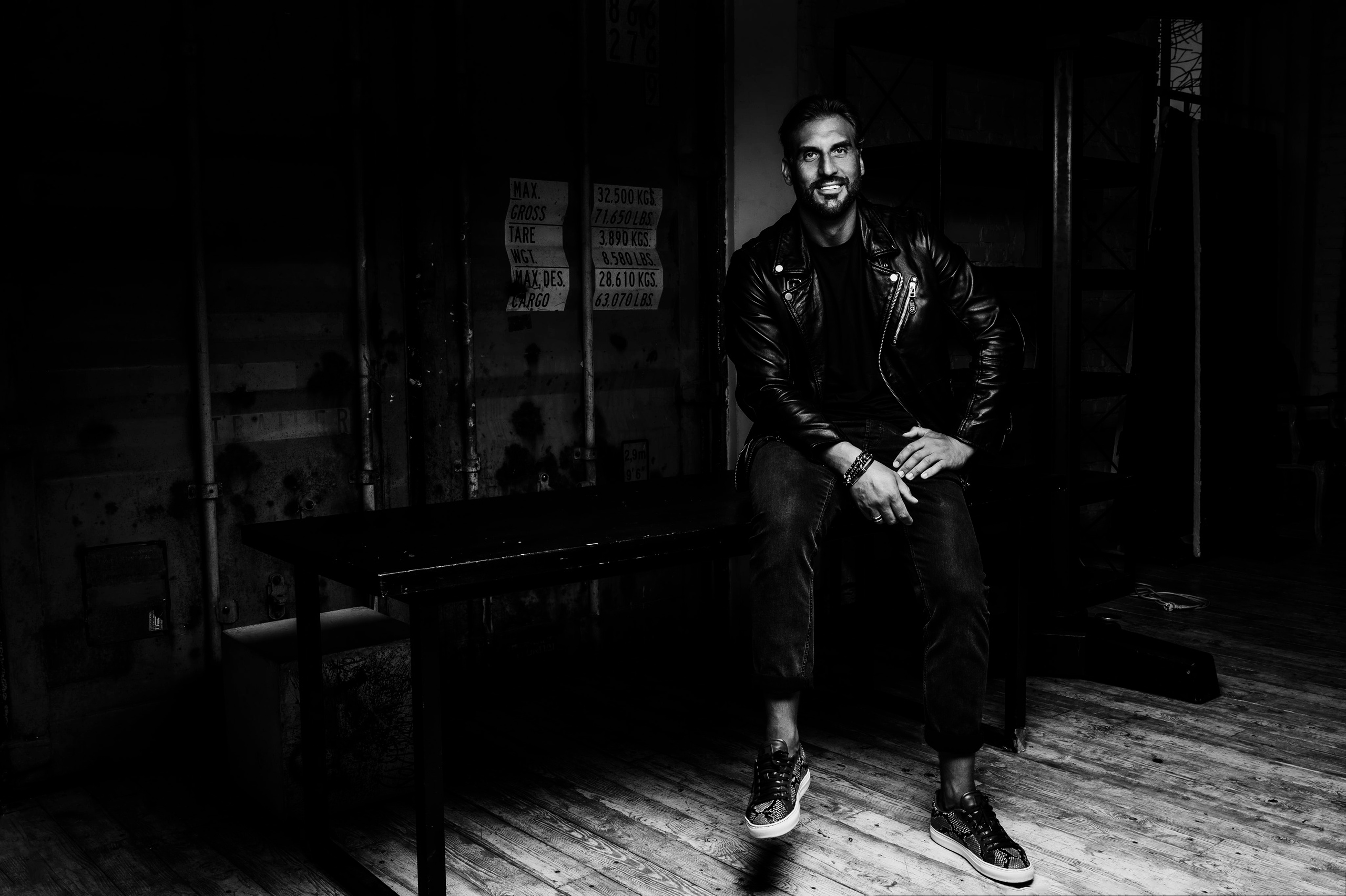 Ната. Профессиональный фотограф беременности в СПБ. Стильные фотосессии беременности в стиле минимализм и классическая фотография