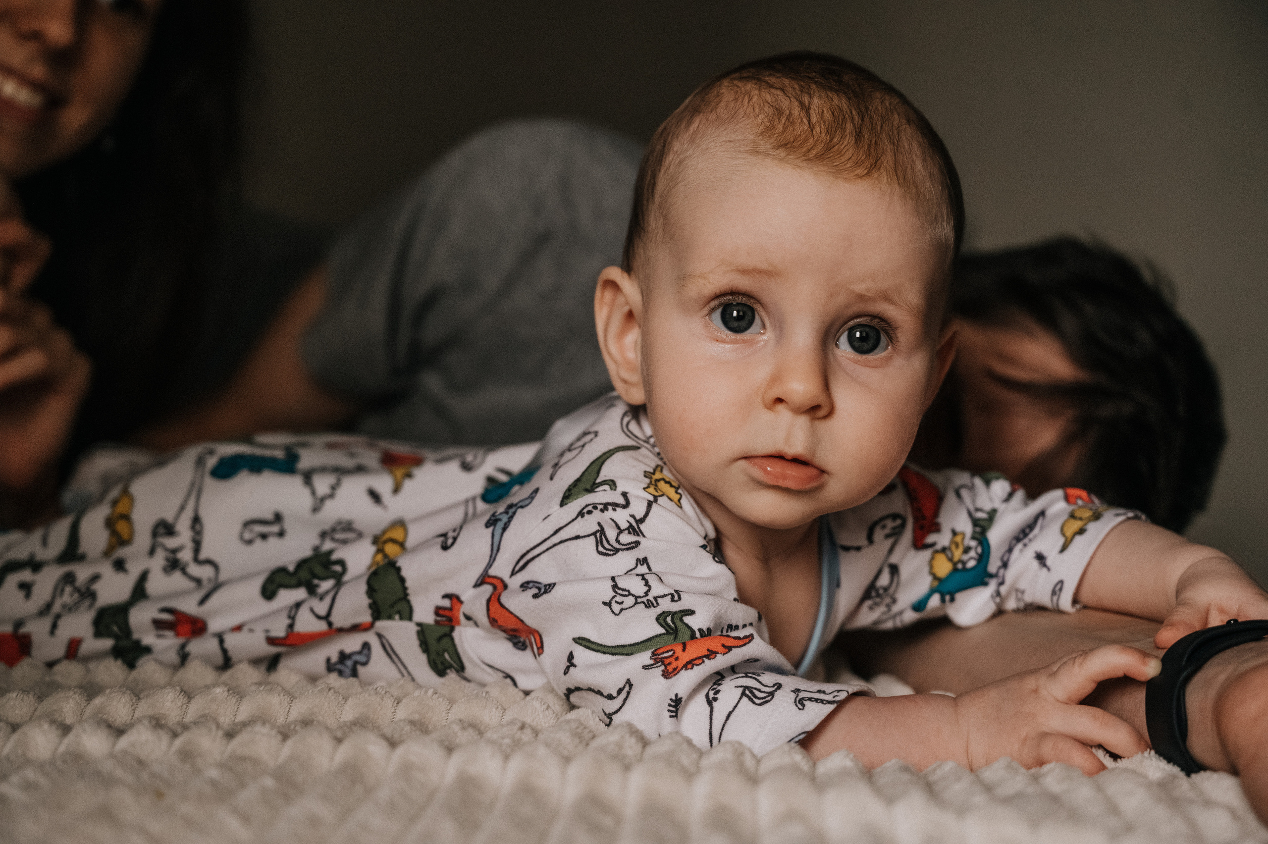 Карина. Профессиональный фотограф беременности в СПБ. Стильные фотосессии беременности в стиле минимализм и классическая фотография
