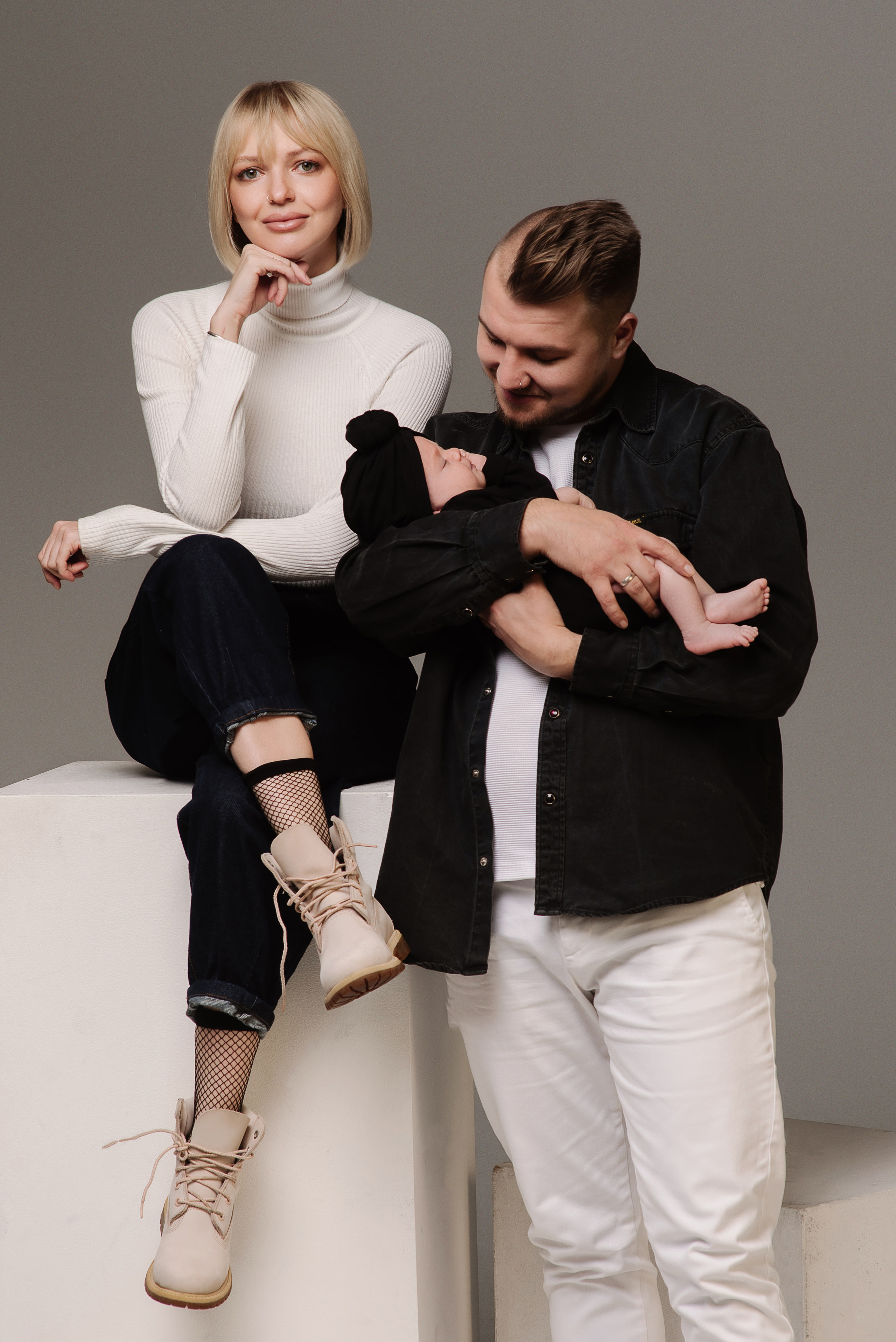 Оля. Профессиональный фотограф беременности в СПБ. Стильные фотосессии беременности в стиле минимализм и классическая фотография