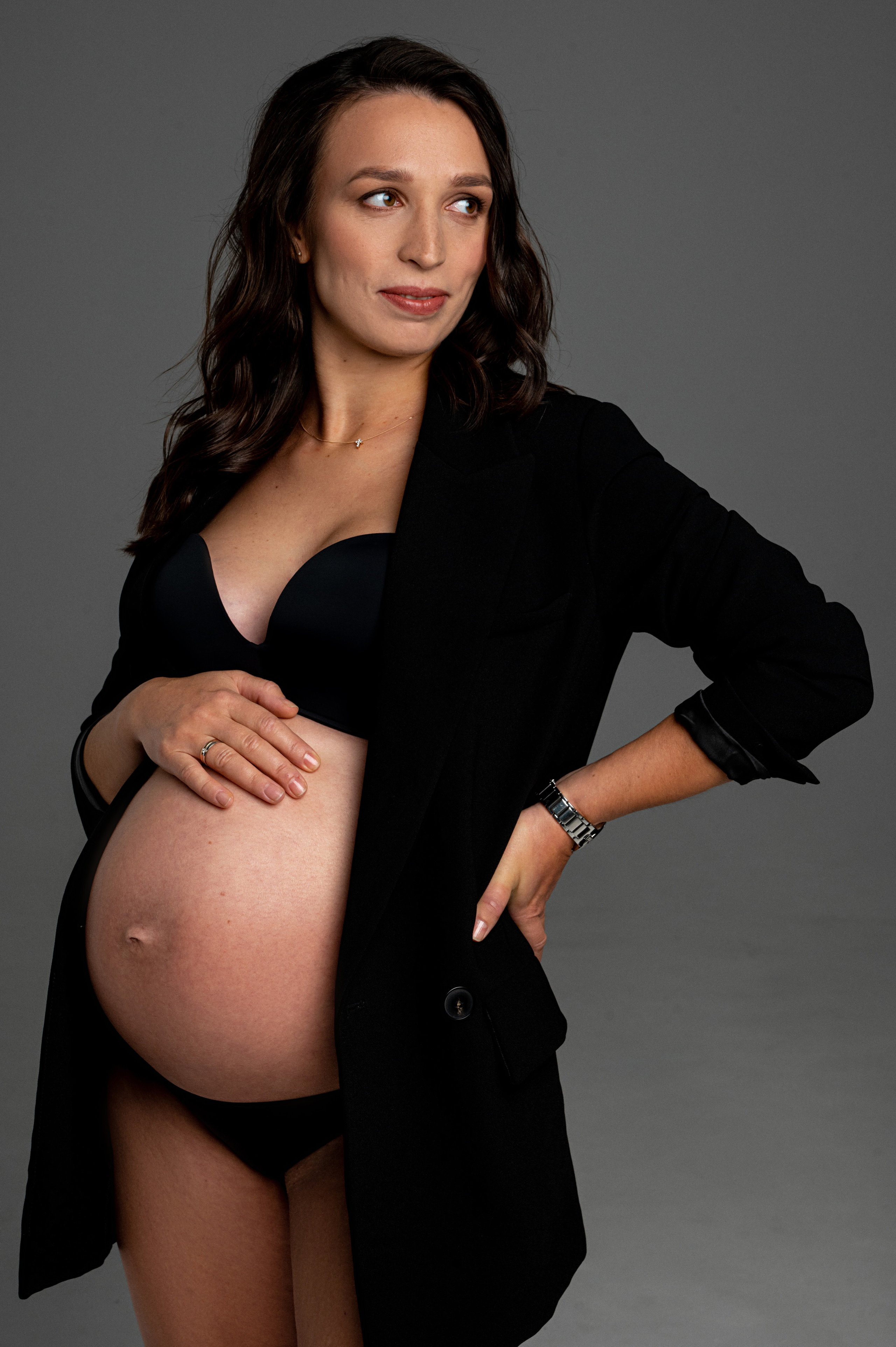 Полина. Профессиональный фотограф беременности в СПБ. Стильные фотосессии беременности в стиле минимализм и классическая фотография