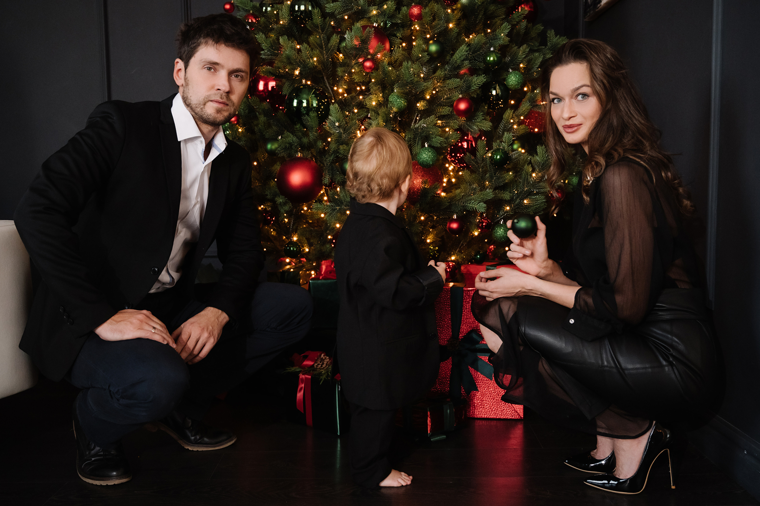 Ксения. Профессиональный фотограф беременности в СПБ. Стильные фотосессии беременности в стиле минимализм и классическая фотография