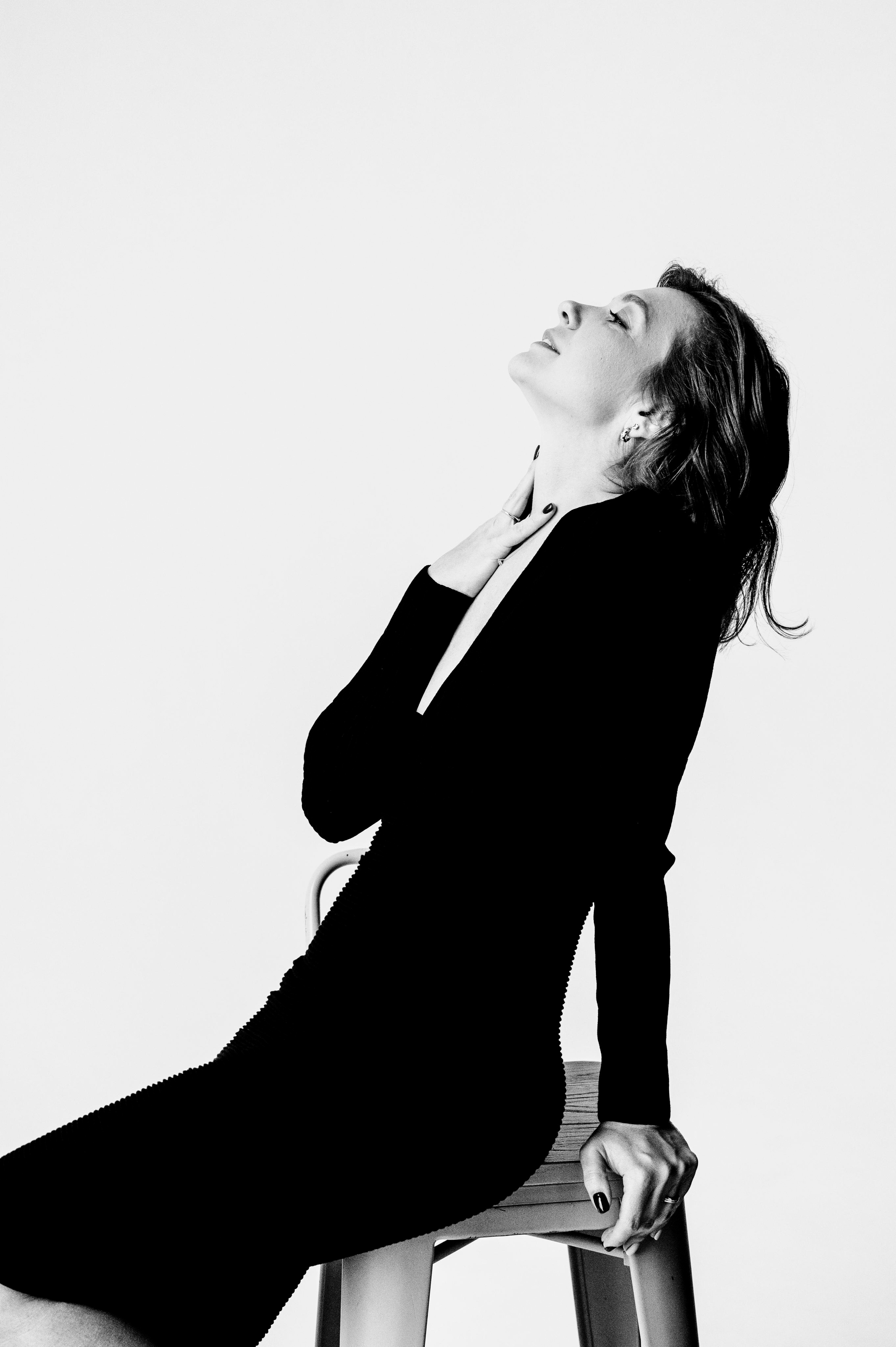 Дарья. Профессиональный фотограф беременности в СПБ. Стильные фотосессии беременности в стиле минимализм и классическая фотография