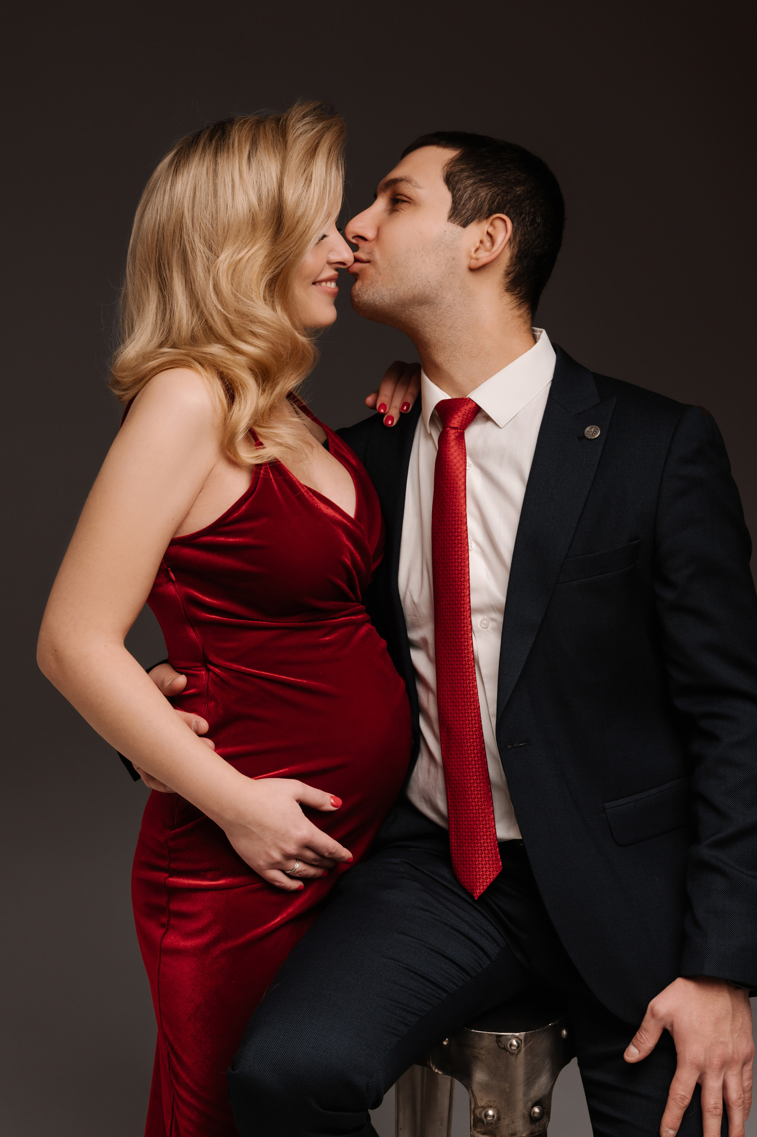 Анна. Профессиональный фотограф беременности в СПБ. Стильные фотосессии беременности в стиле минимализм и классическая фотография