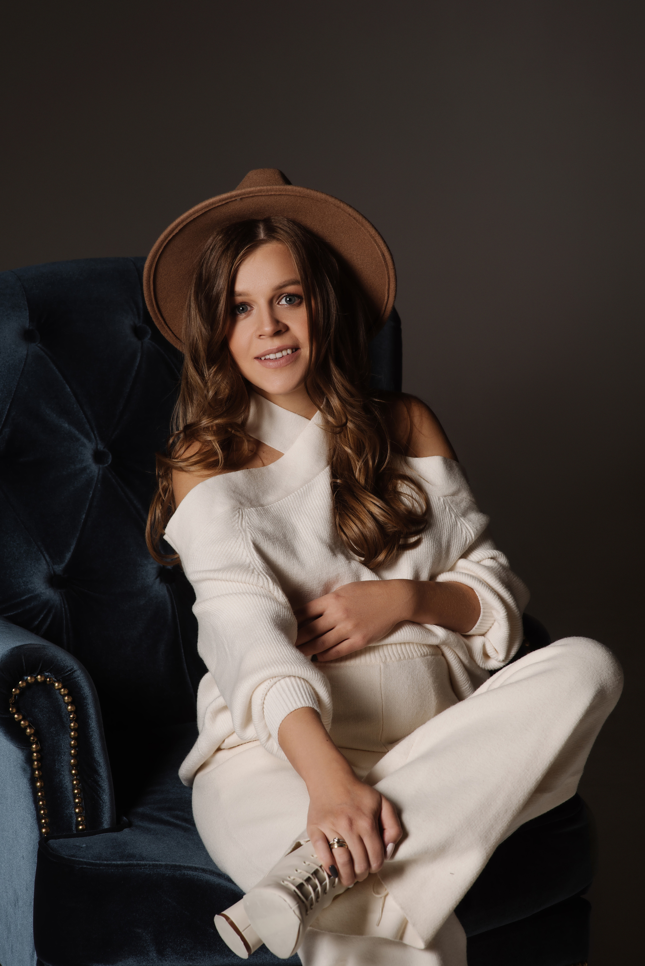 Мария. Профессиональный фотограф беременности в СПБ. Стильные фотосессии беременности в стиле минимализм и классическая фотография