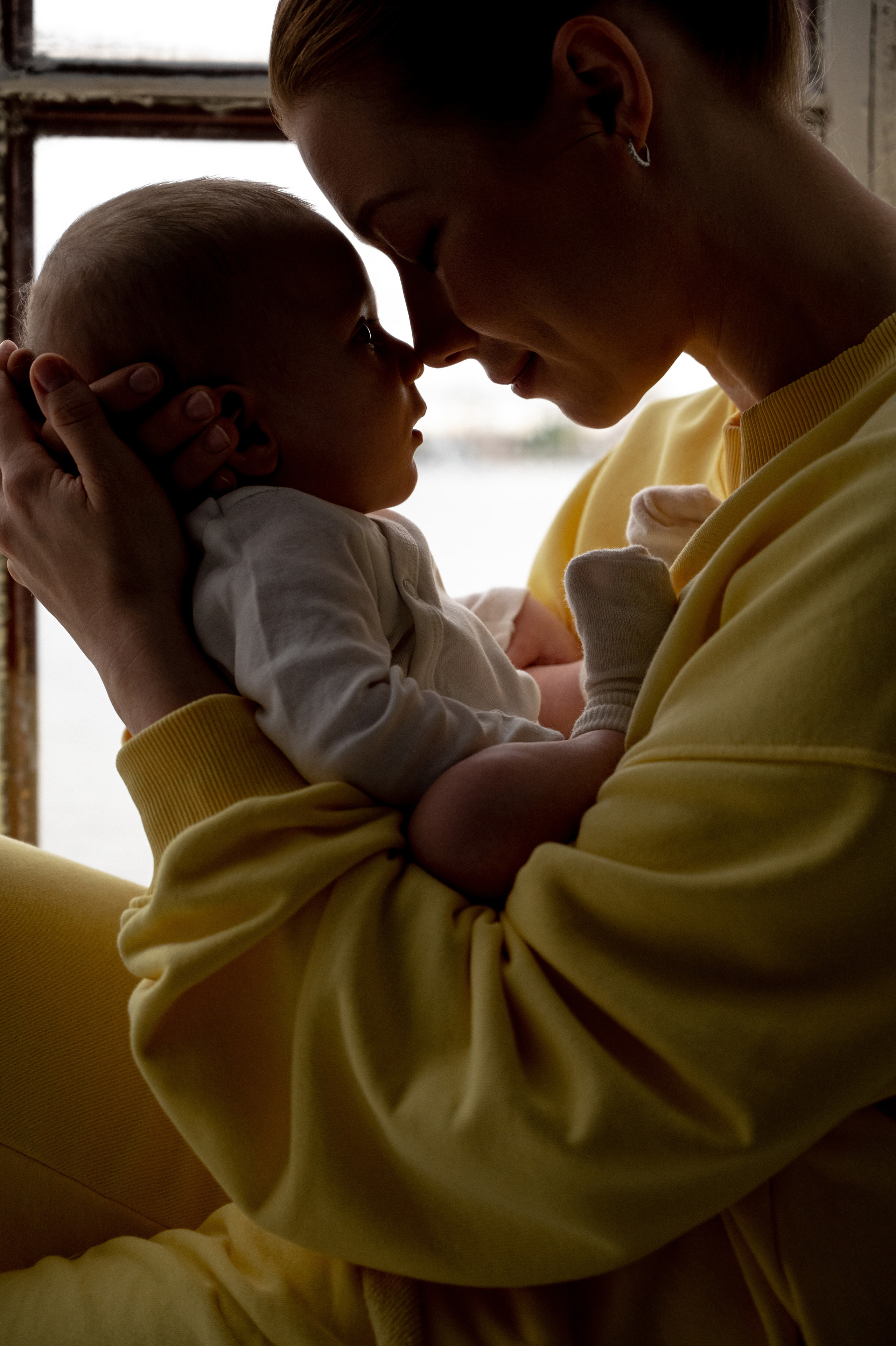 Евгения. Профессиональный фотограф беременности в СПБ. Стильные фотосессии беременности в стиле минимализм и классическая фотография