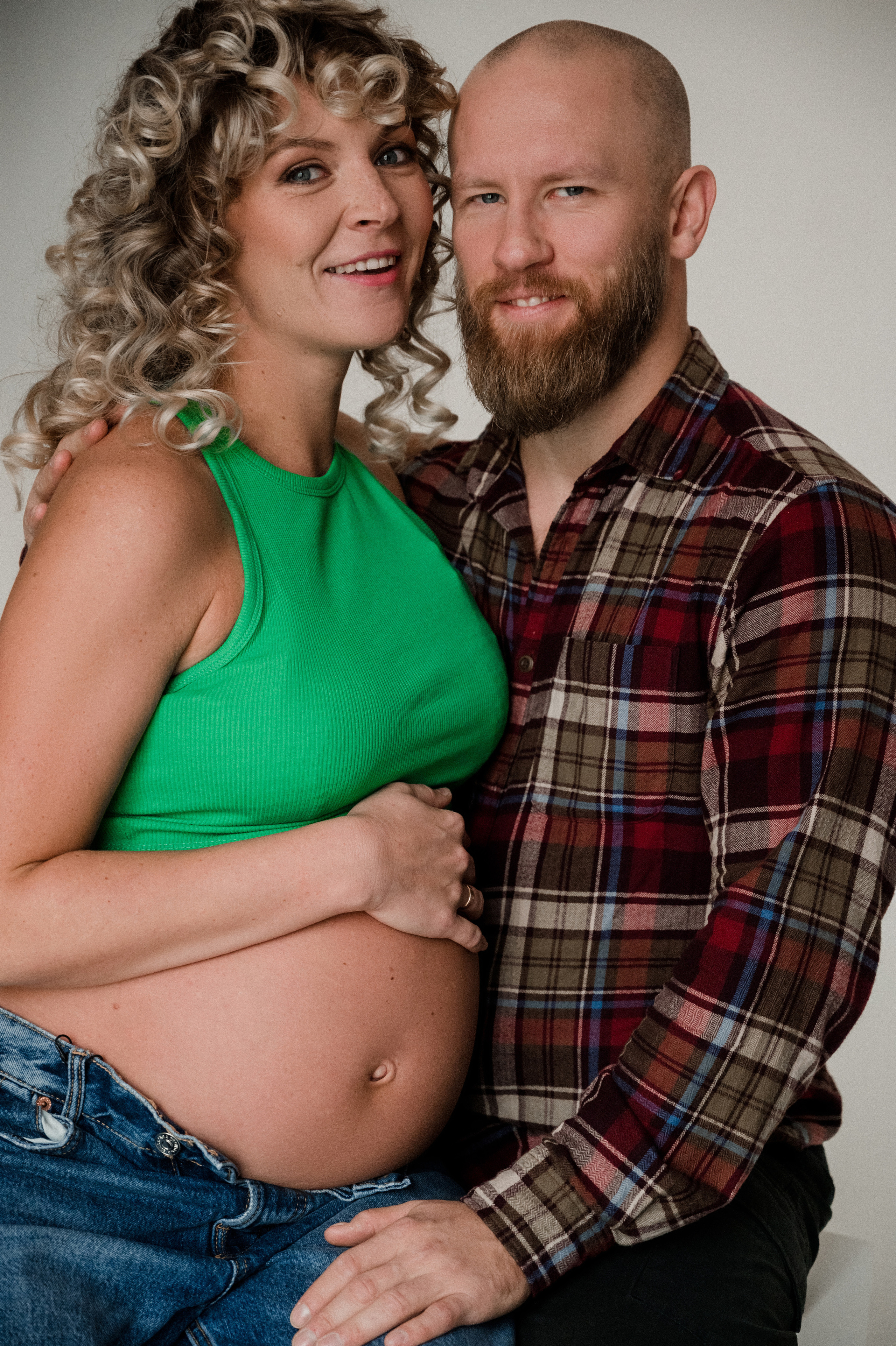 Анечка. Профессиональный фотограф беременности в СПБ. Стильные фотосессии беременности в стиле минимализм и классическая фотография