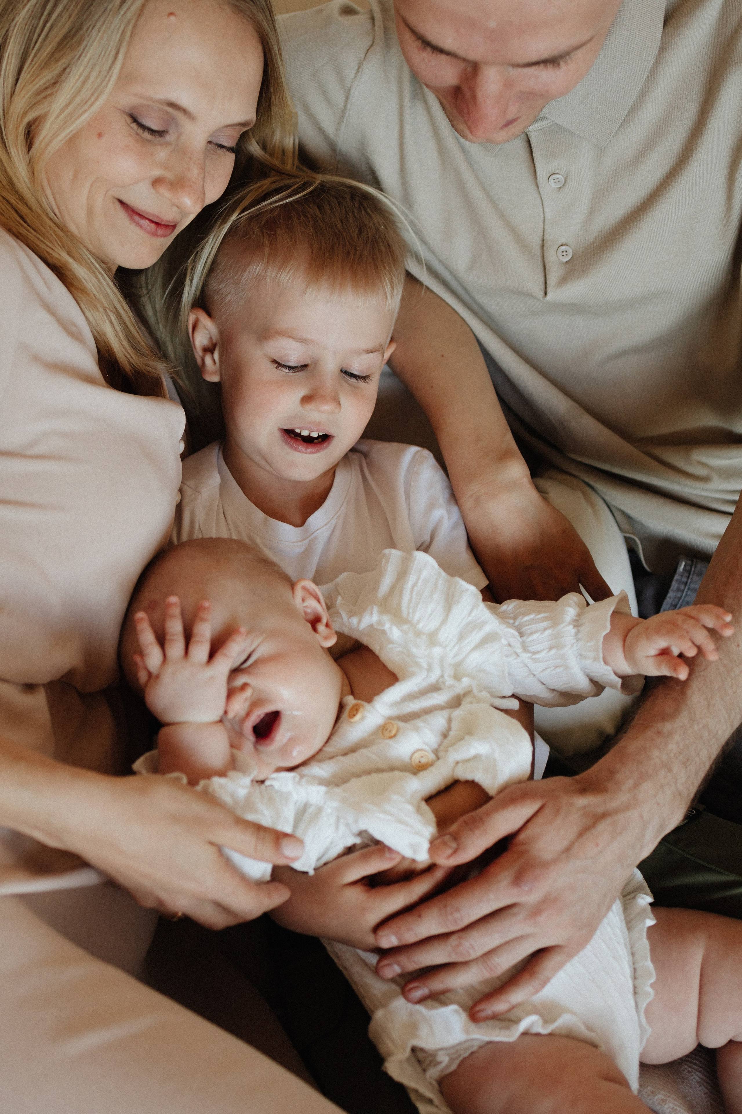 СЕМЬЯ студийная. СЕМЕЙНЫЙ фотограф Краснодар Анастасия Михайлова