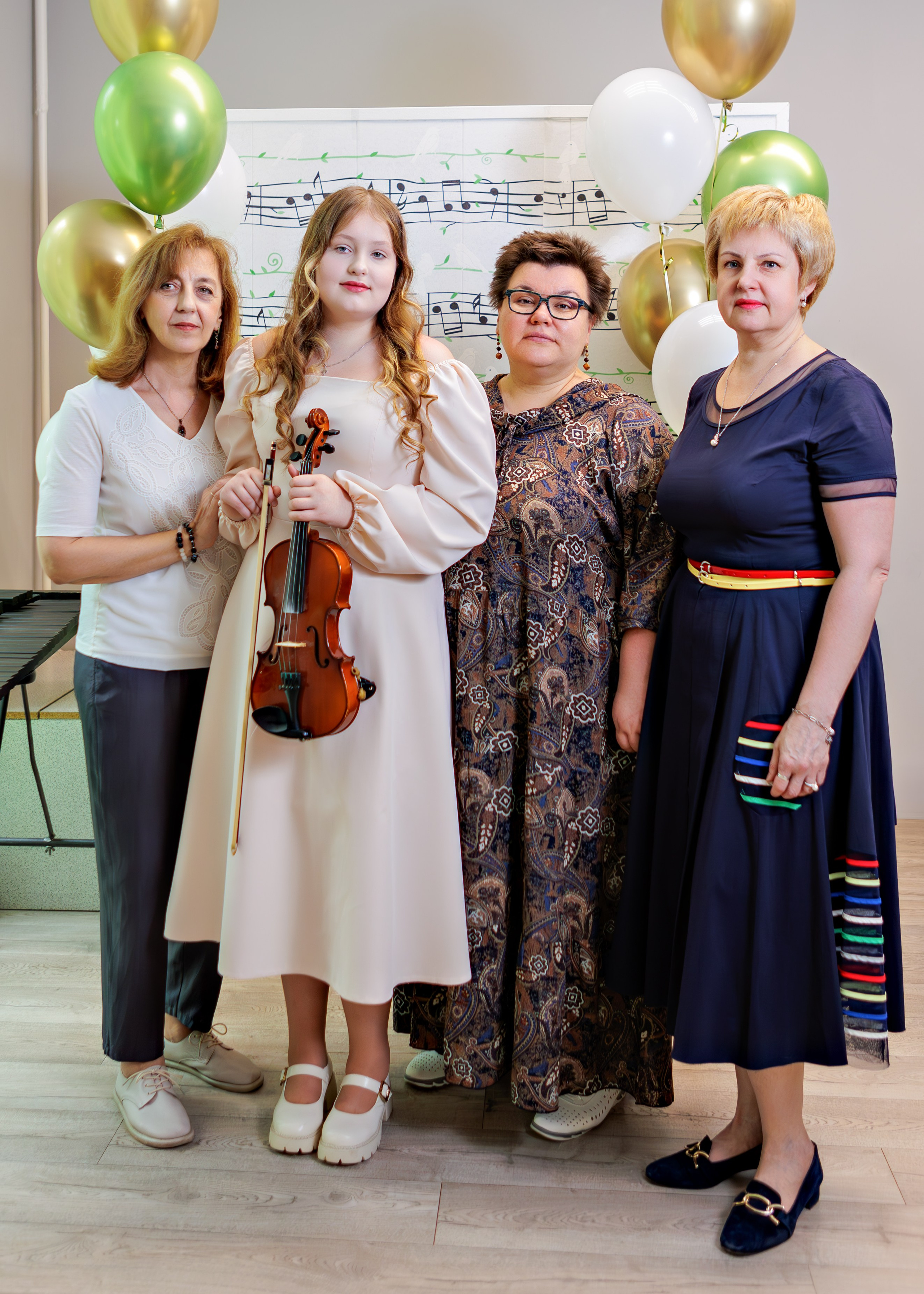 Вручение дипломов в Детской музыкальной школе имени Н. П. Будашкина. Выпускные альбомы и школьный фотограф в Подольске, Троицке, Щербинке, Москве и Московской области