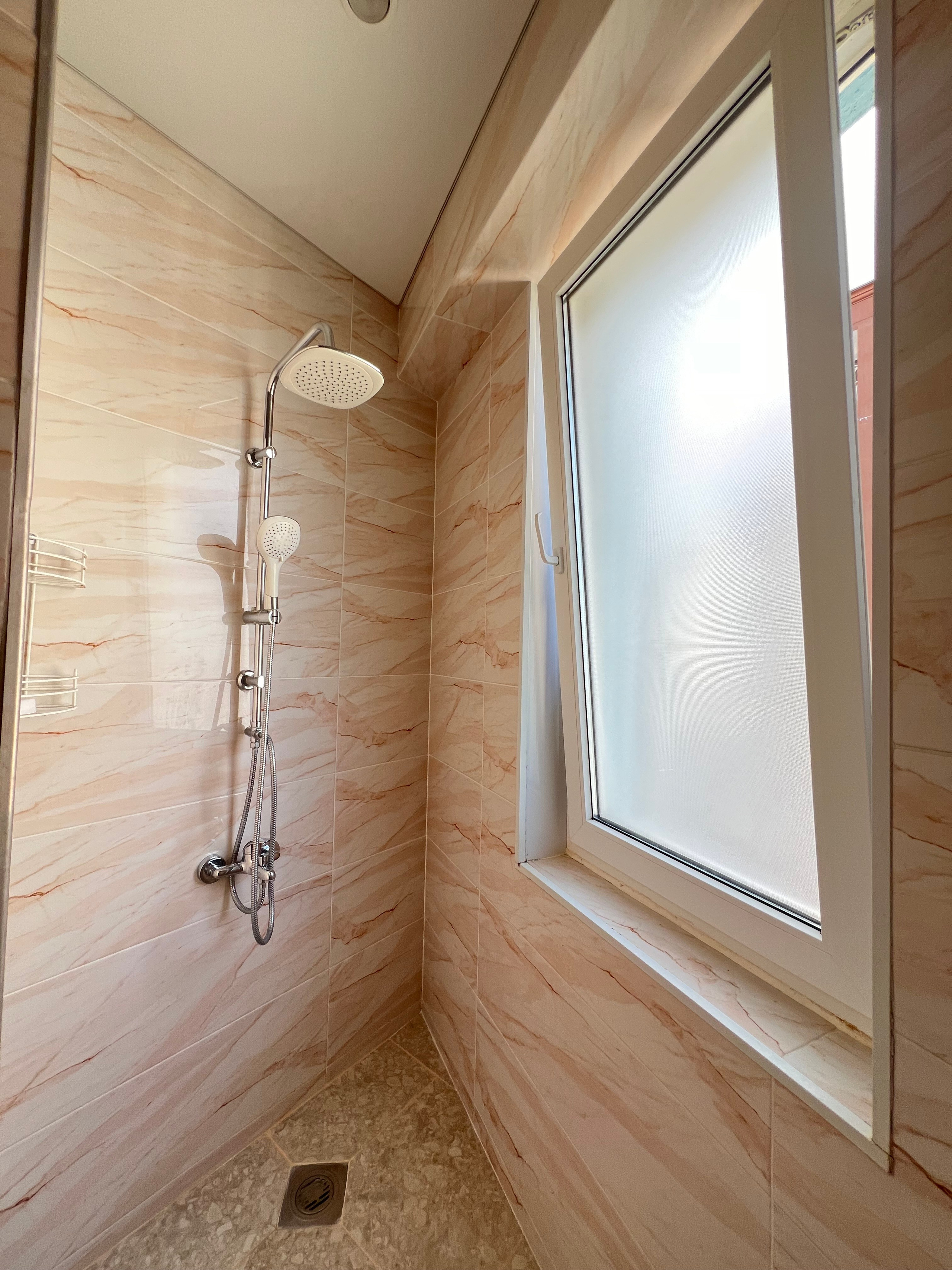 Светлая, уютная квартира рядом с морем!. Квартиры посуточно, длительно в Сочи, LARA APART GROUP