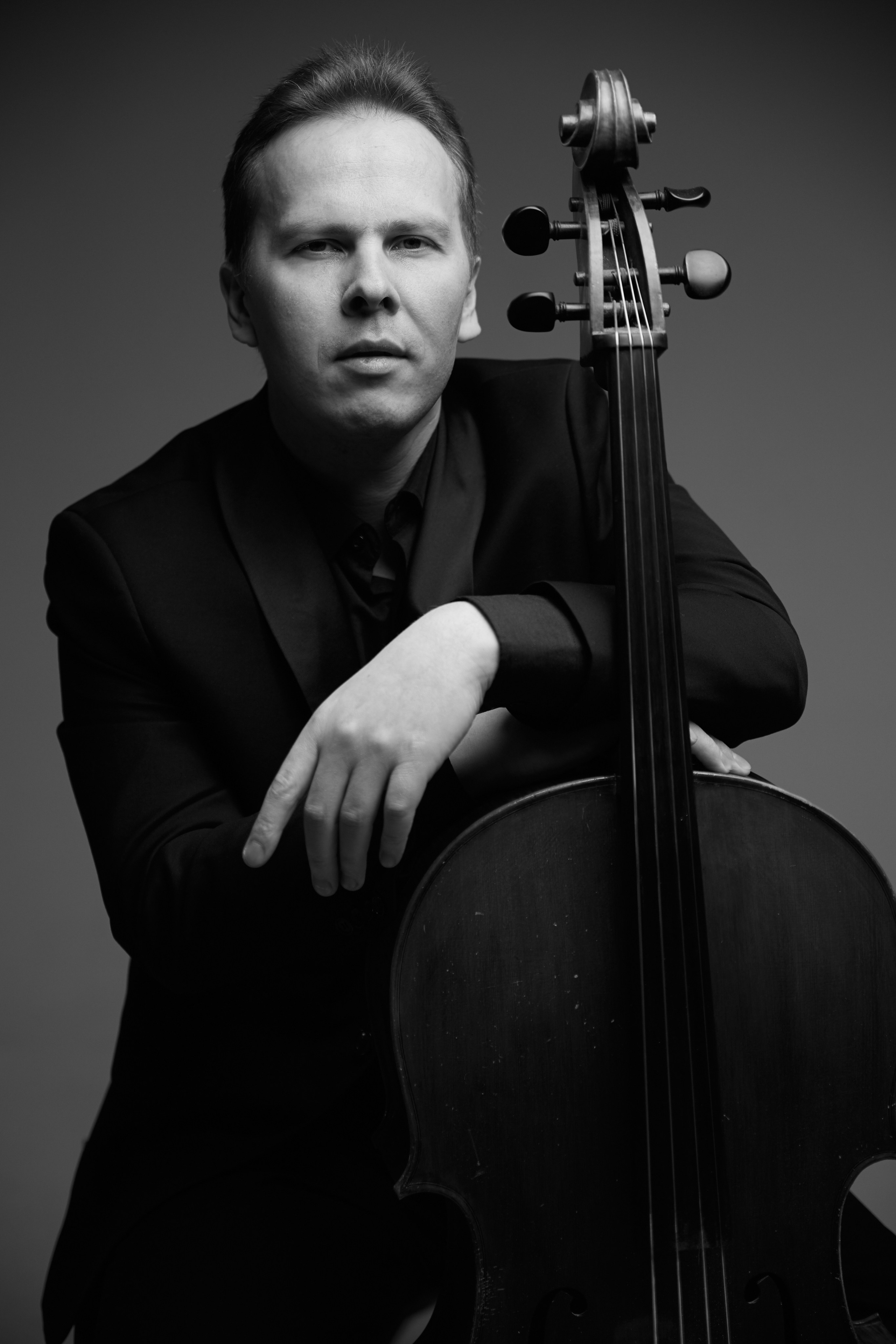 Афиша и соц.сети контент. Хороший репортажный и промышленный фотограф в Казани Алексей Щелконогов